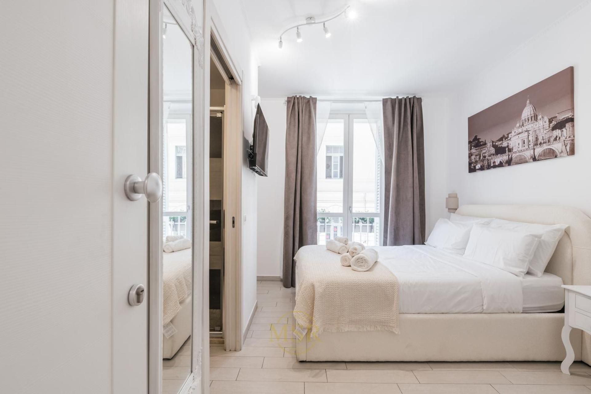 My Suite Rome Deluxe Double Room