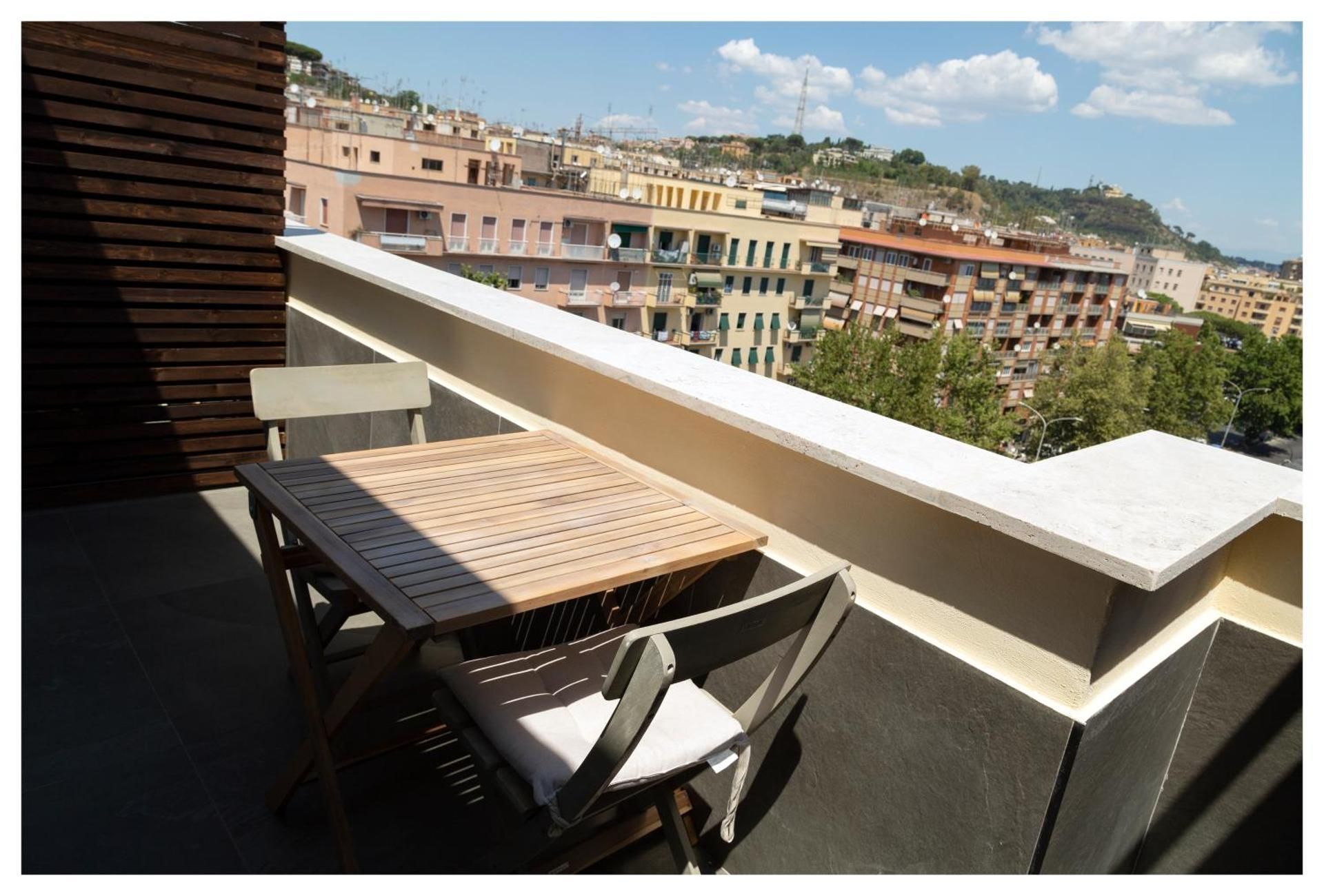 Queen Room with Balcony