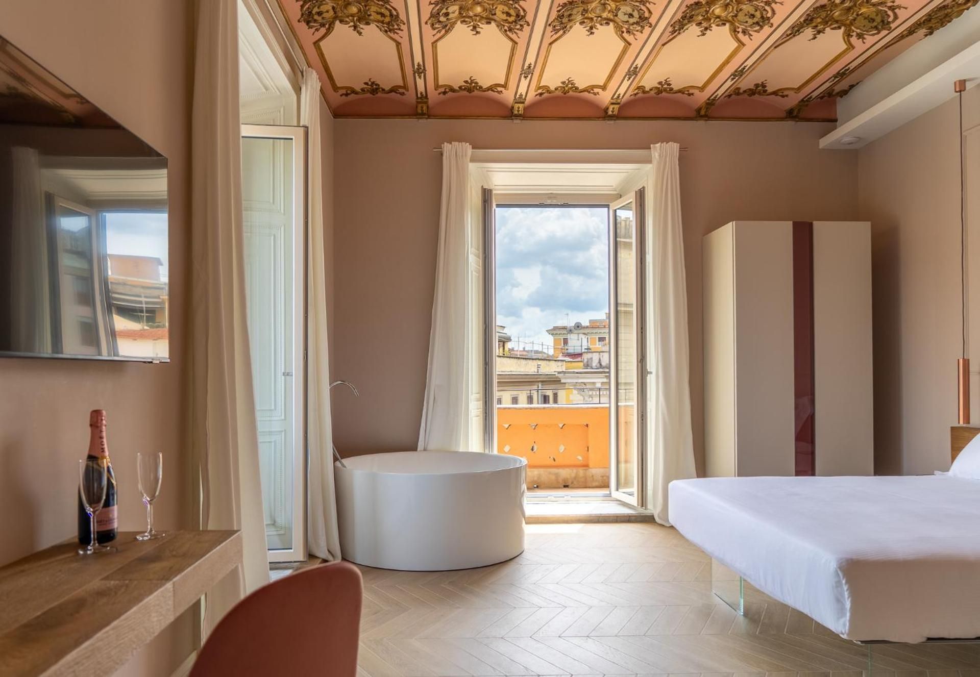 Deluxe King Room