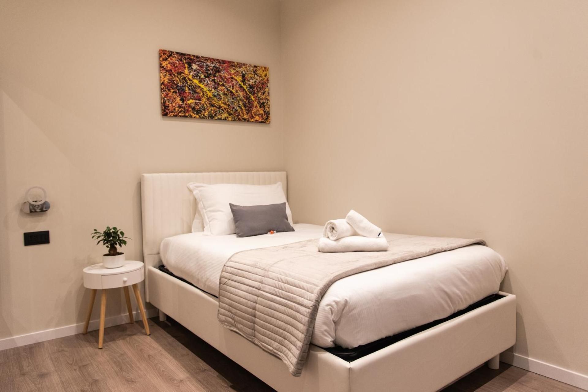 Single Room With Private Bathroom
