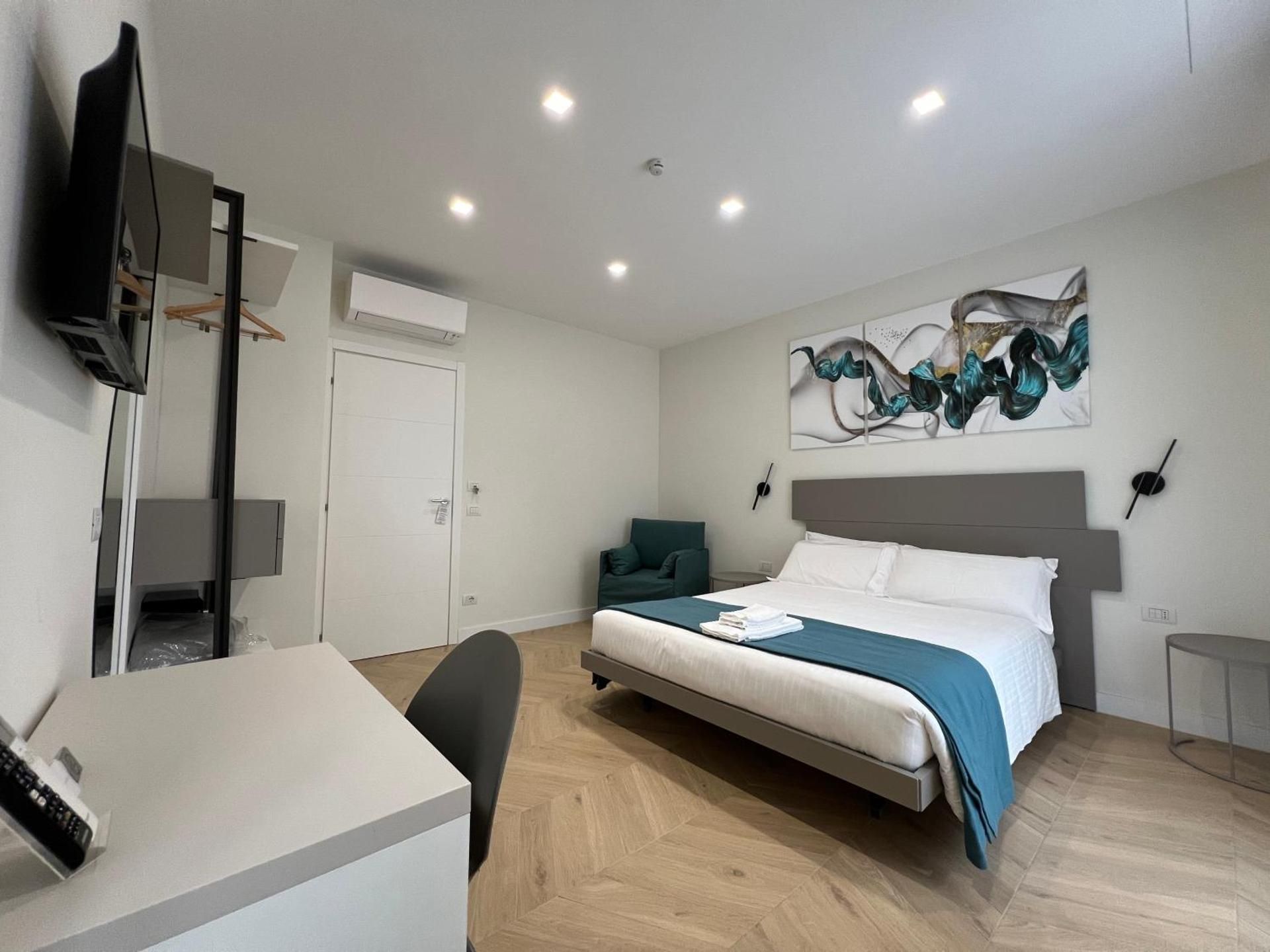 Deluxe Double Room with Extra Bed
