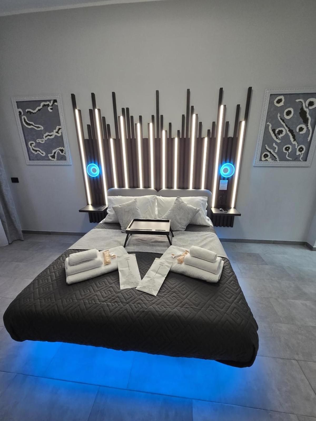 King Room with Spa Bath