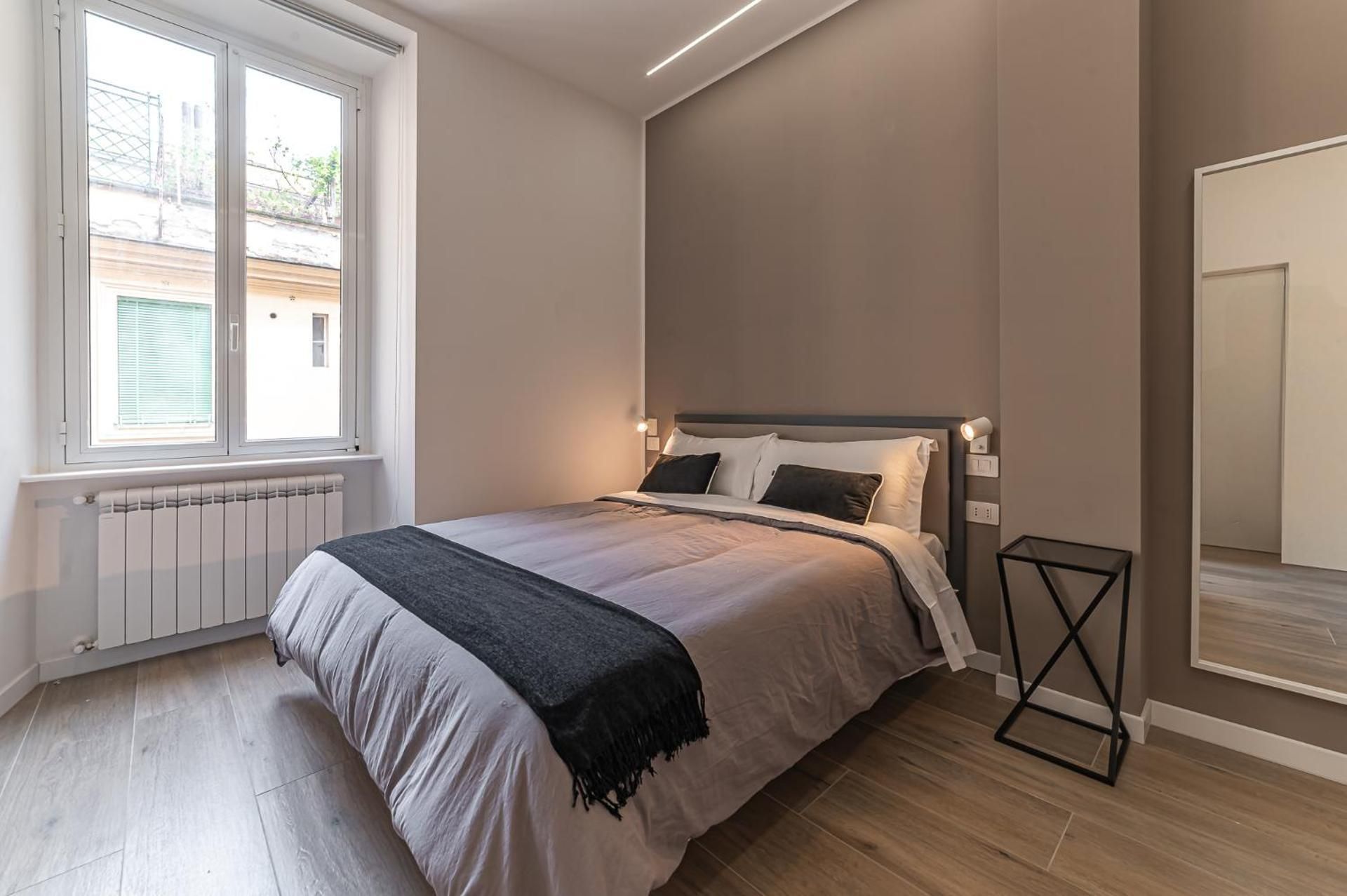 Deluxe One-Bedroom Apartment