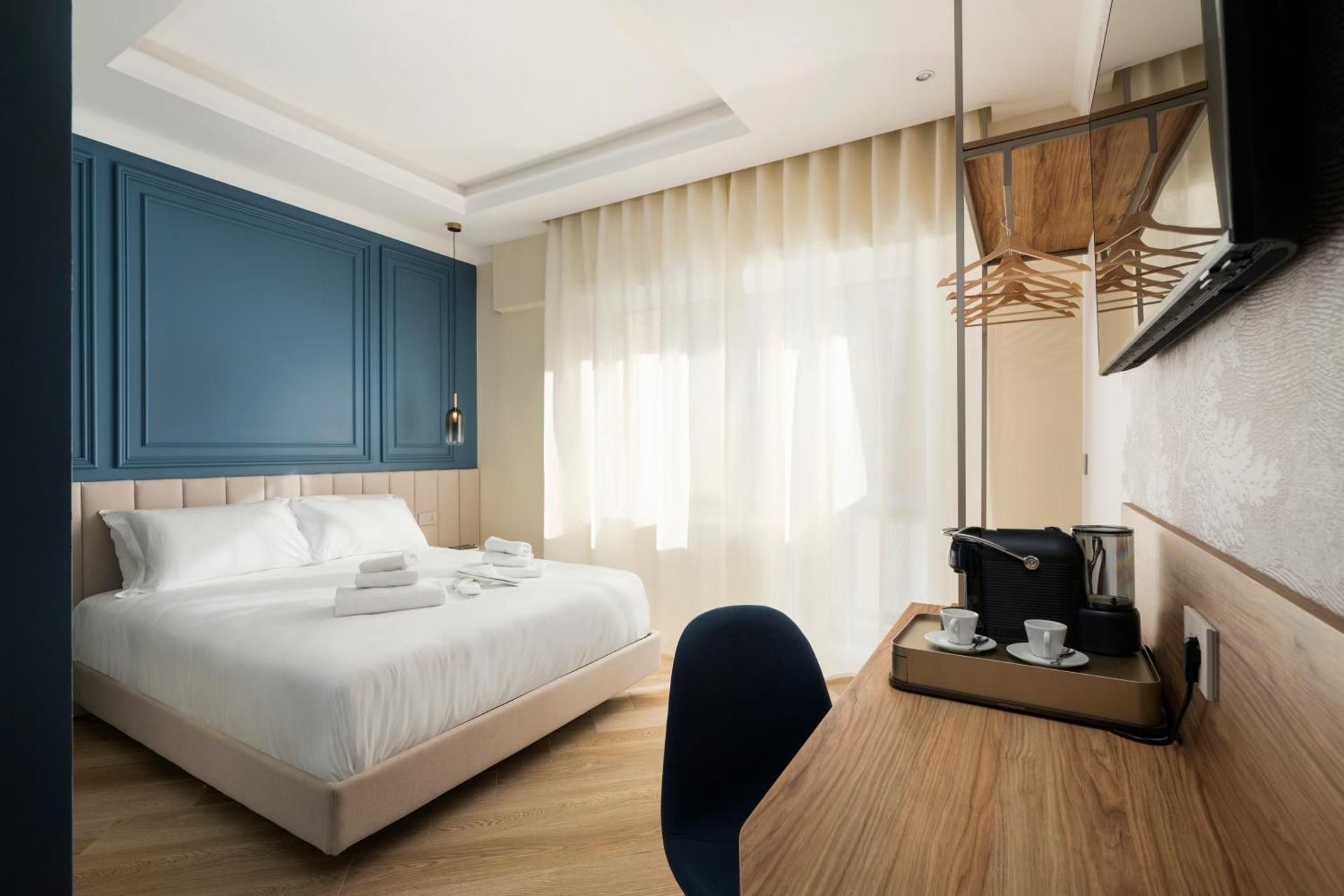 Deluxe Double Room with Balcony