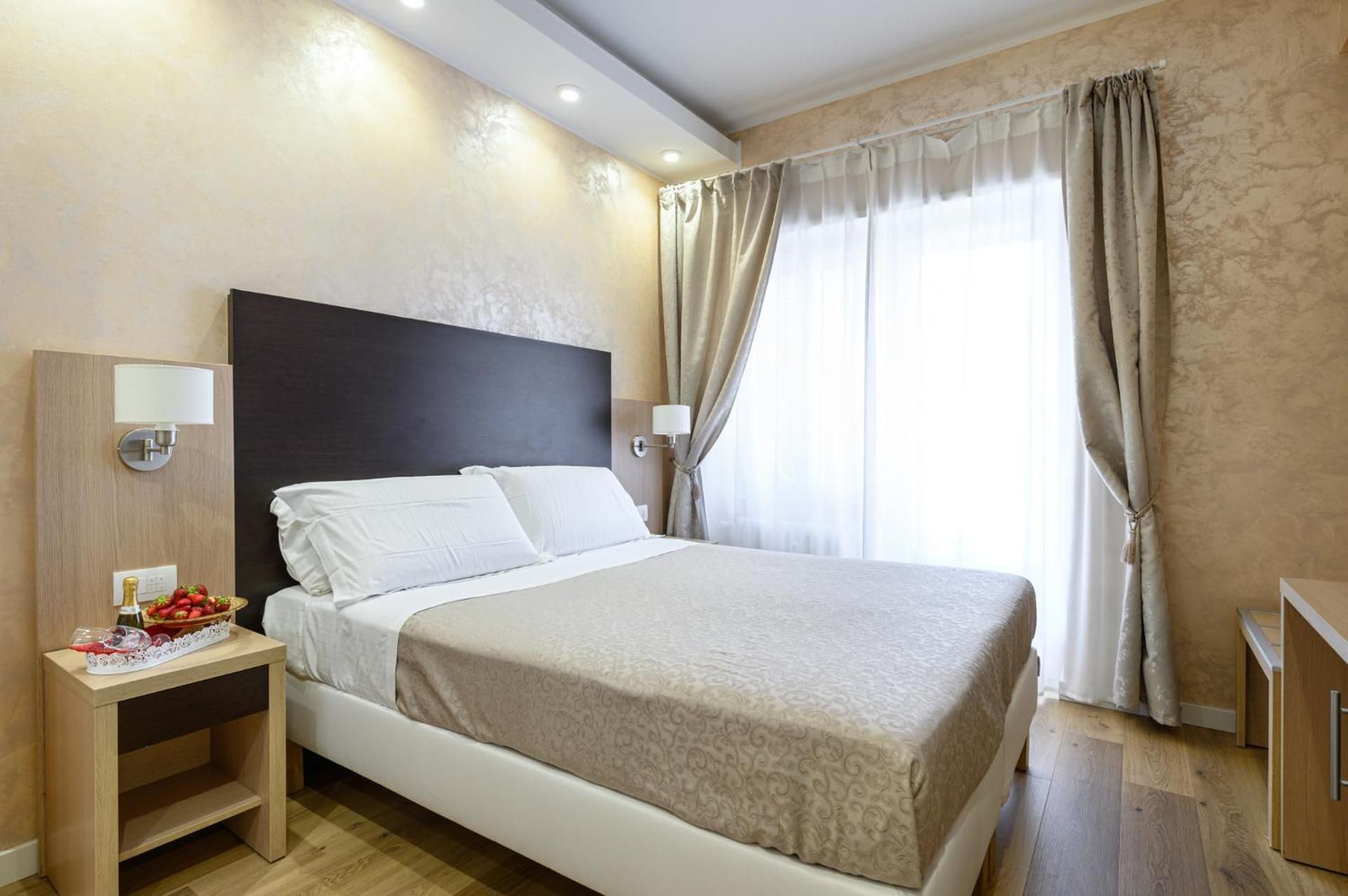 Queen Room with Balcony