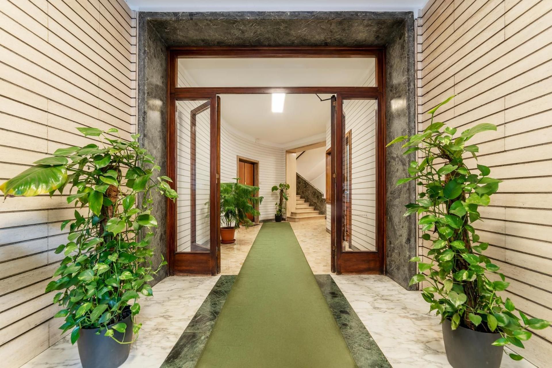 Clodia Apartments