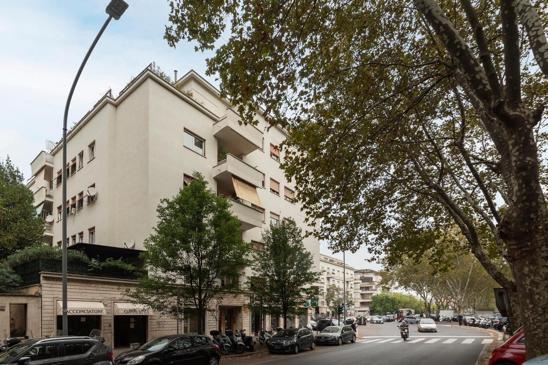Clodia Apartments