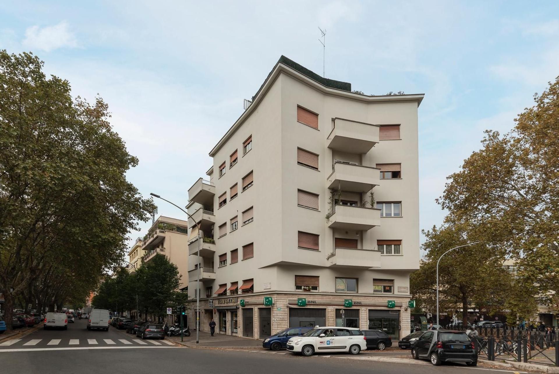 Clodia Apartments