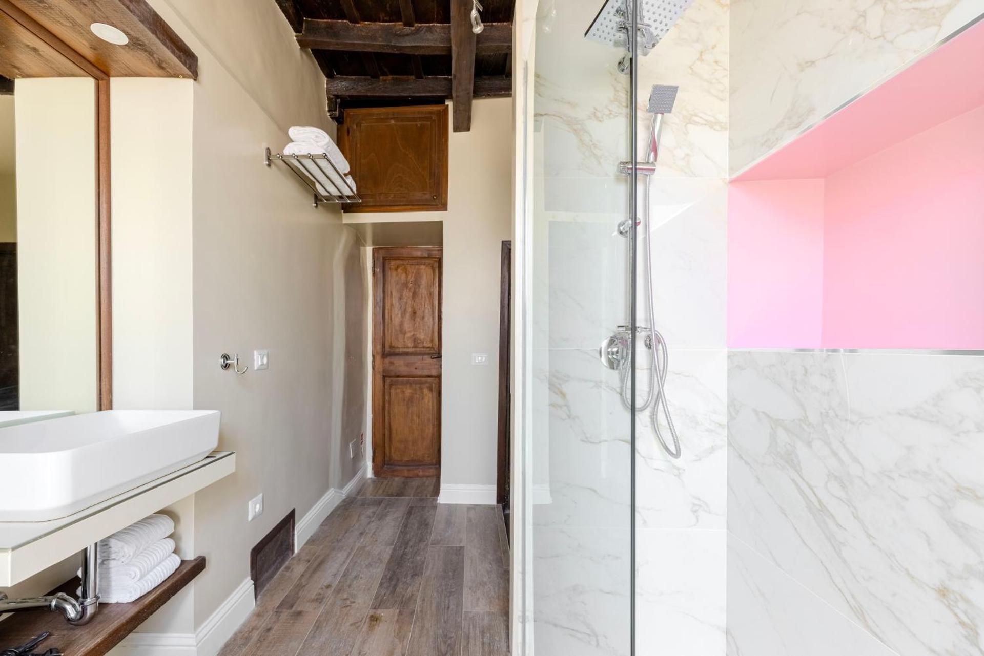 TrastevereHome - Giglio Piazza Farnese Apartment with View and Balcony 3
