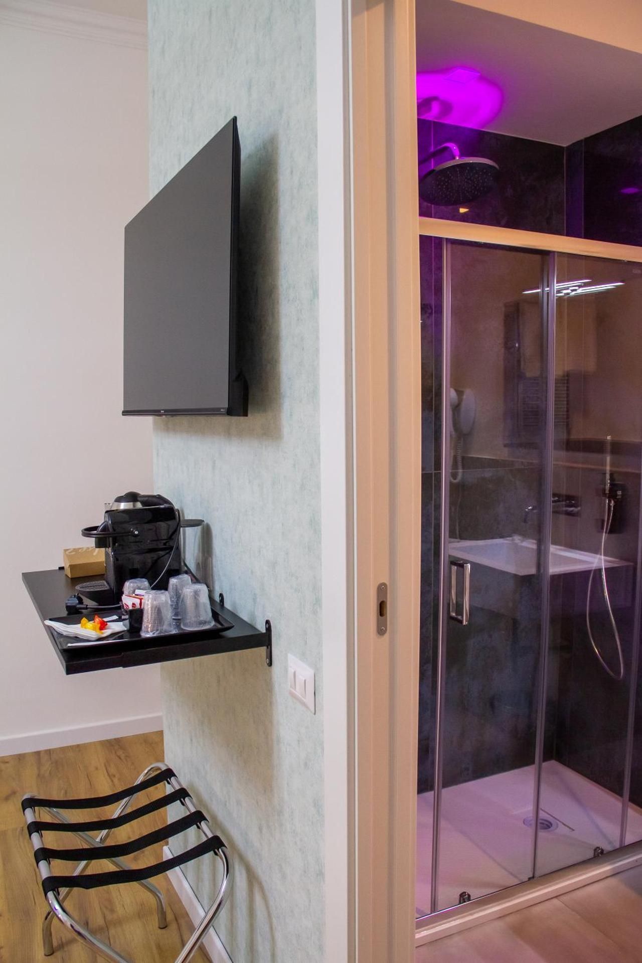 Deluxe Double or Twin Room with City View
