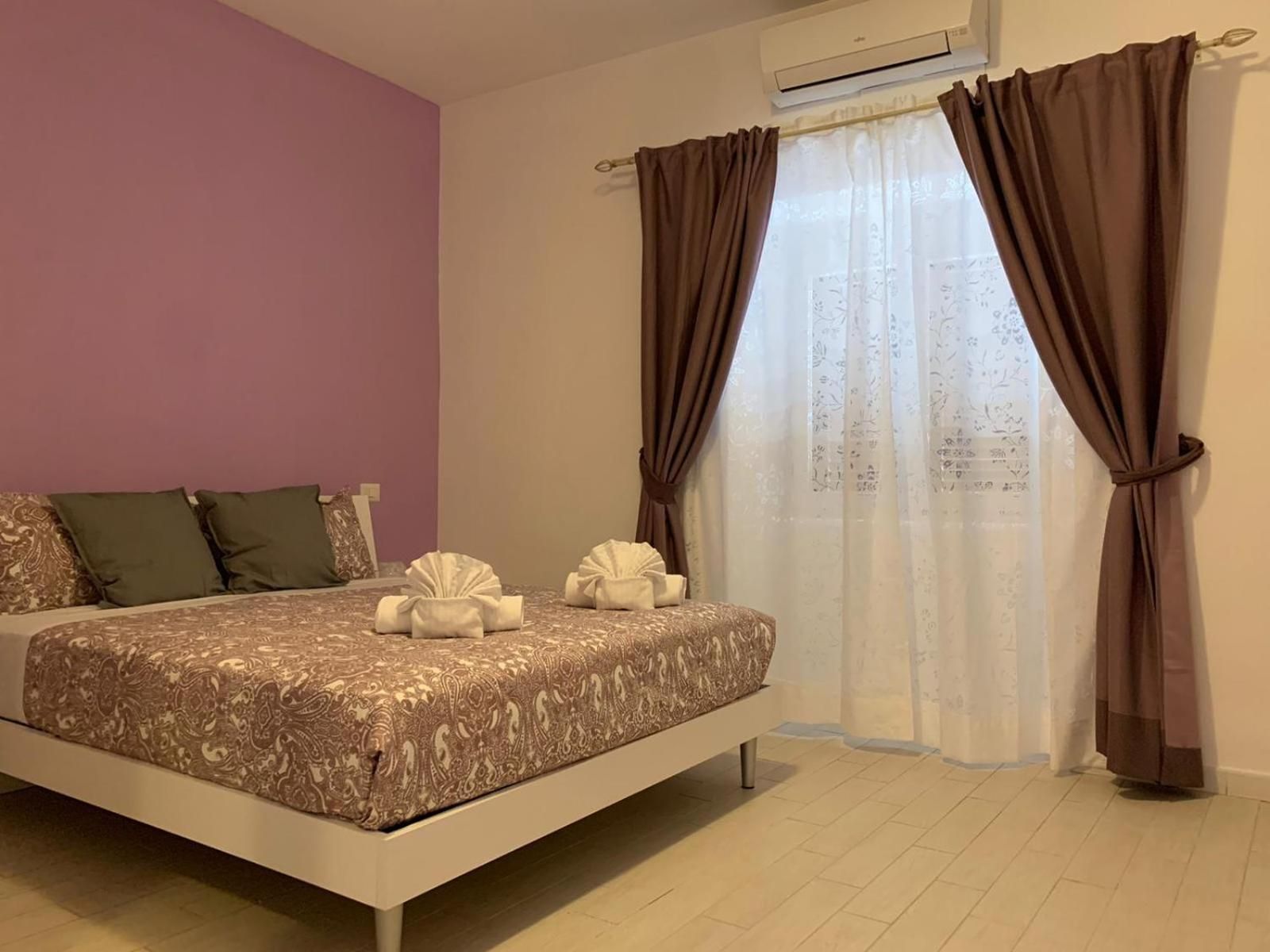 Standard Queen Room