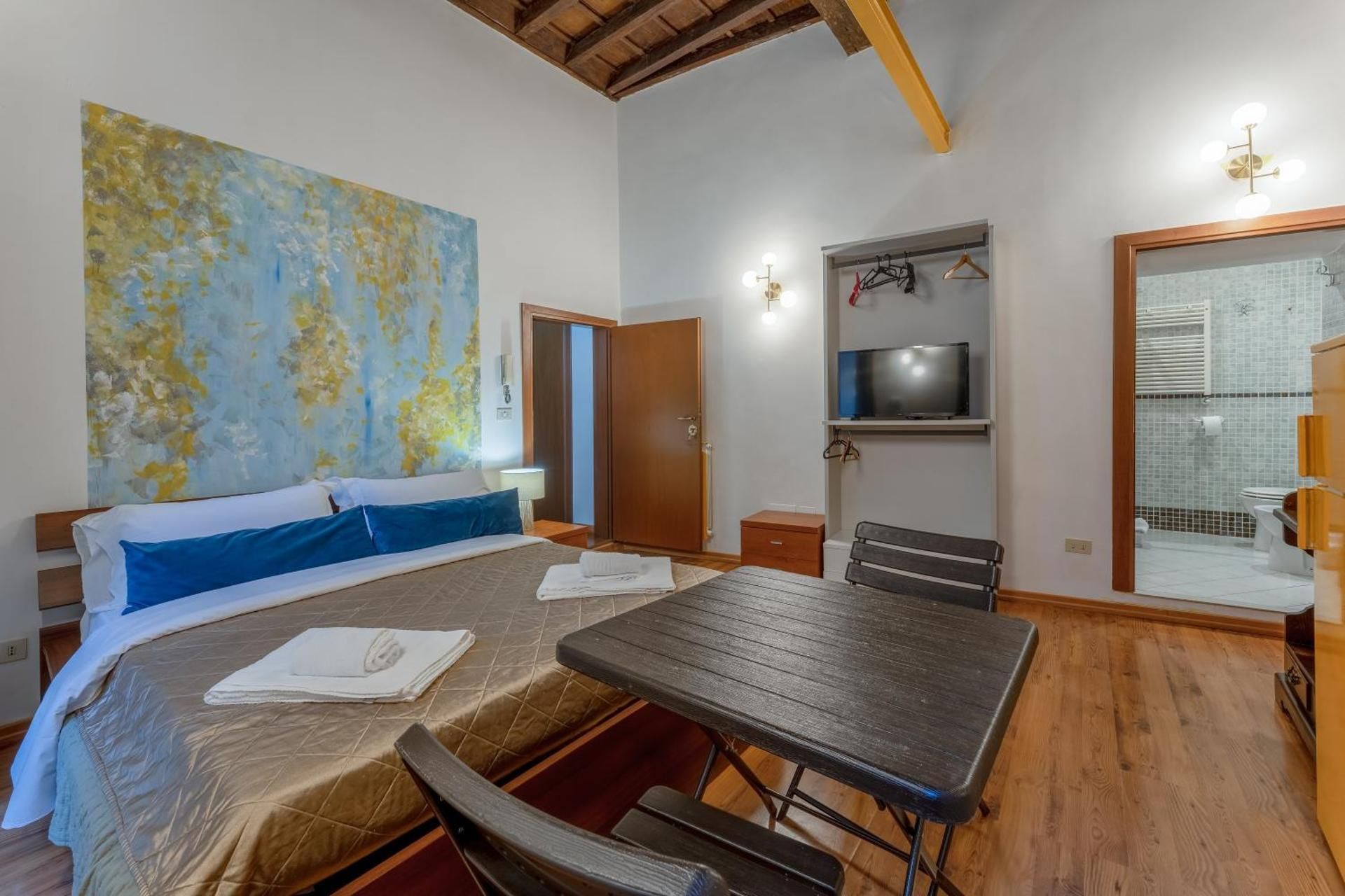 One-Bedroom Apartment