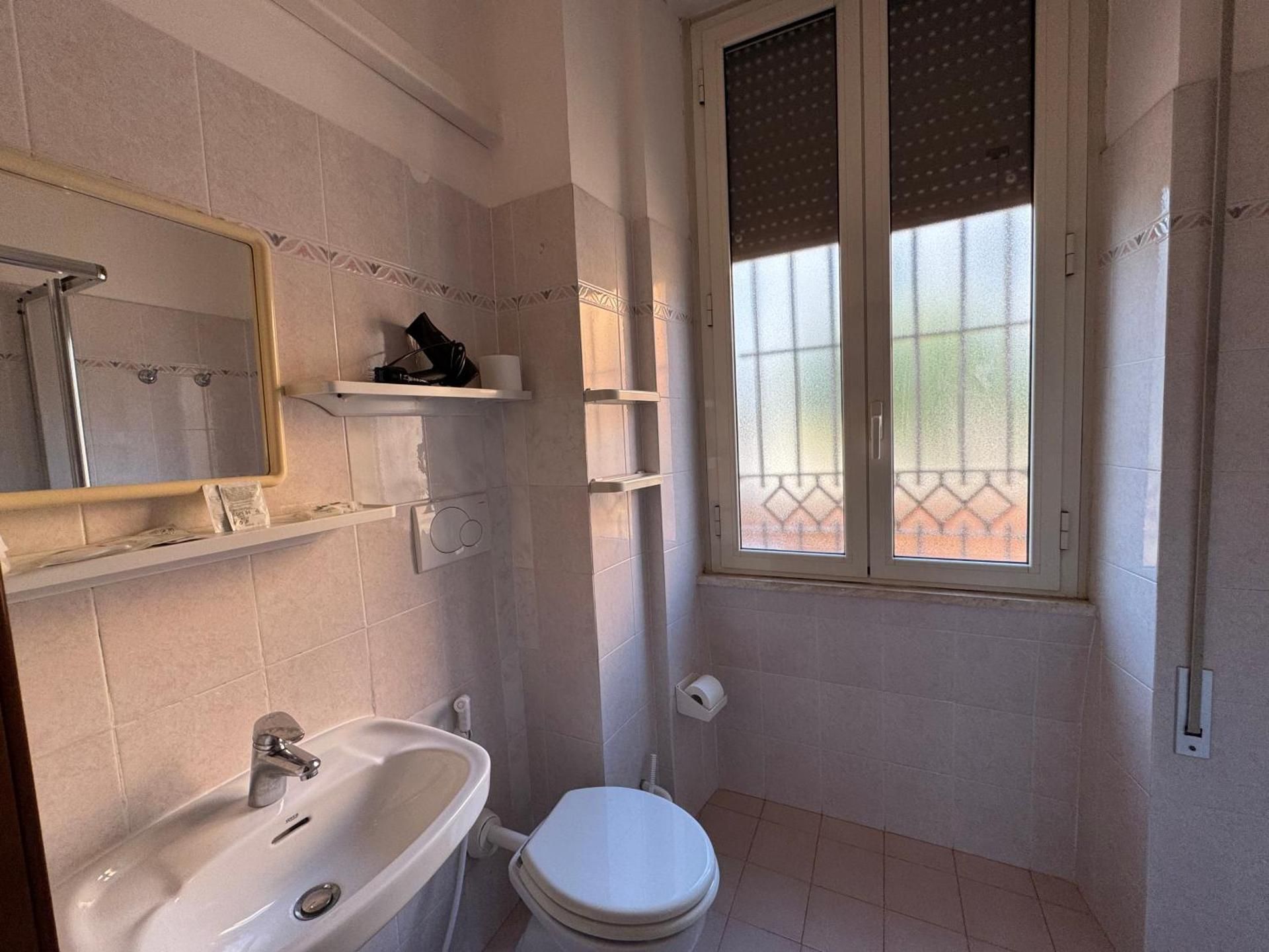 Large Single Room