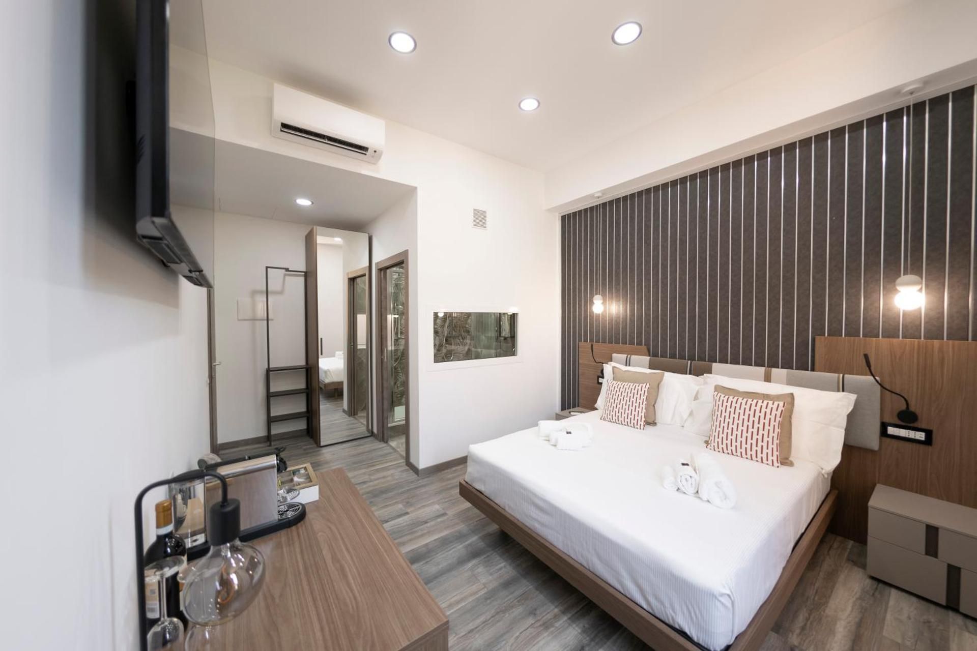 Superior King Room
