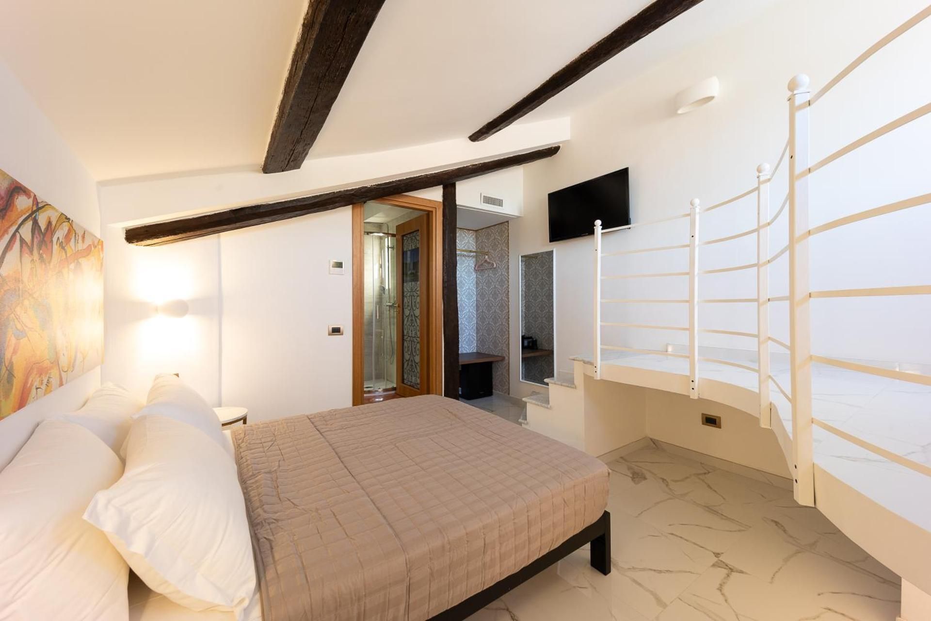 Large Double Room