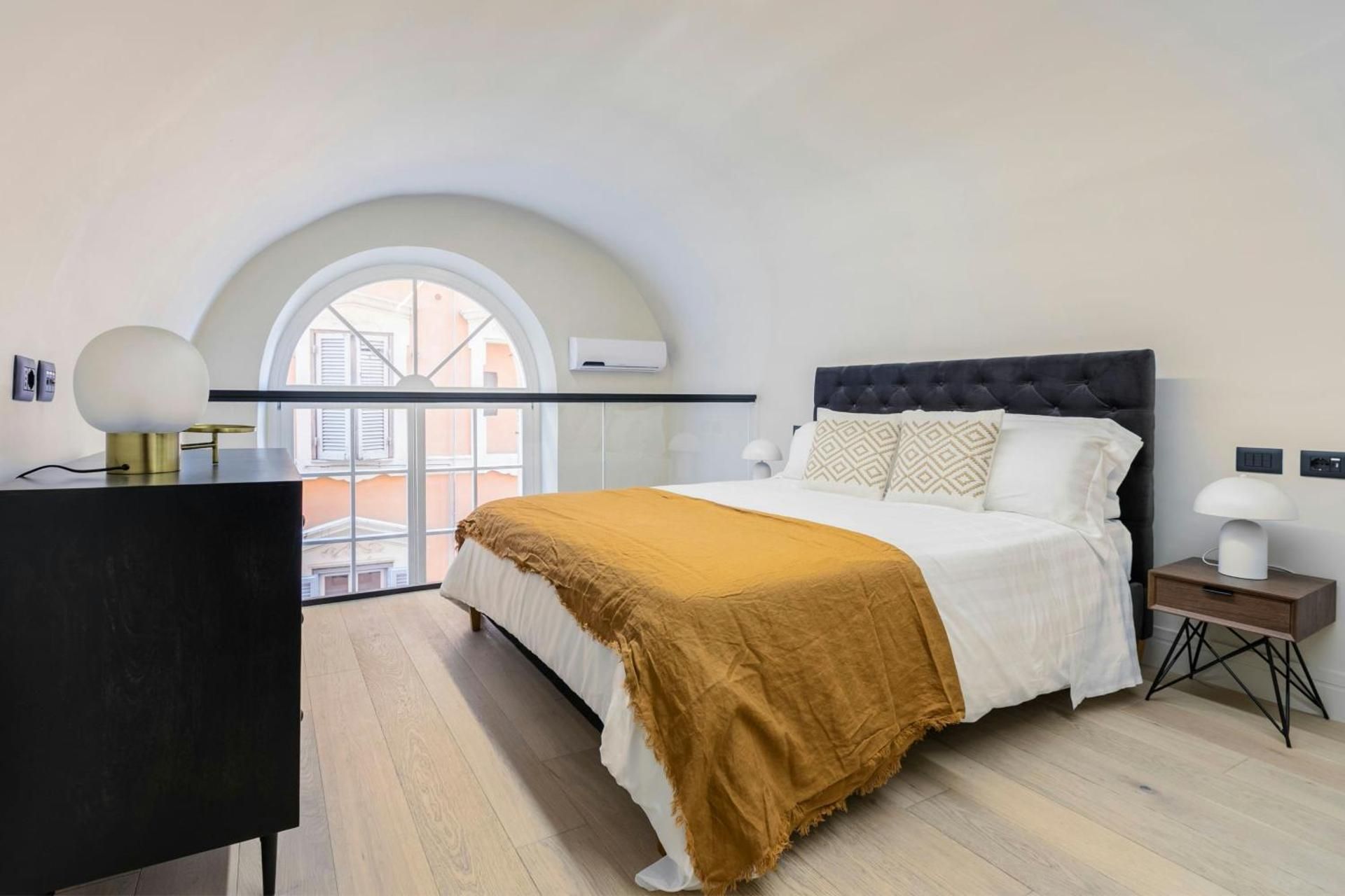 One-Bedroom Spacious Lofted Apartment