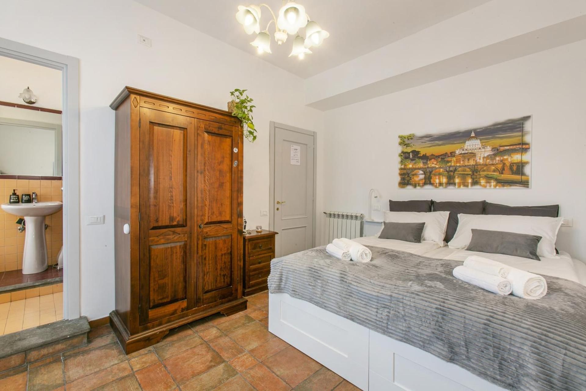 Double Room with Private Bathroom
