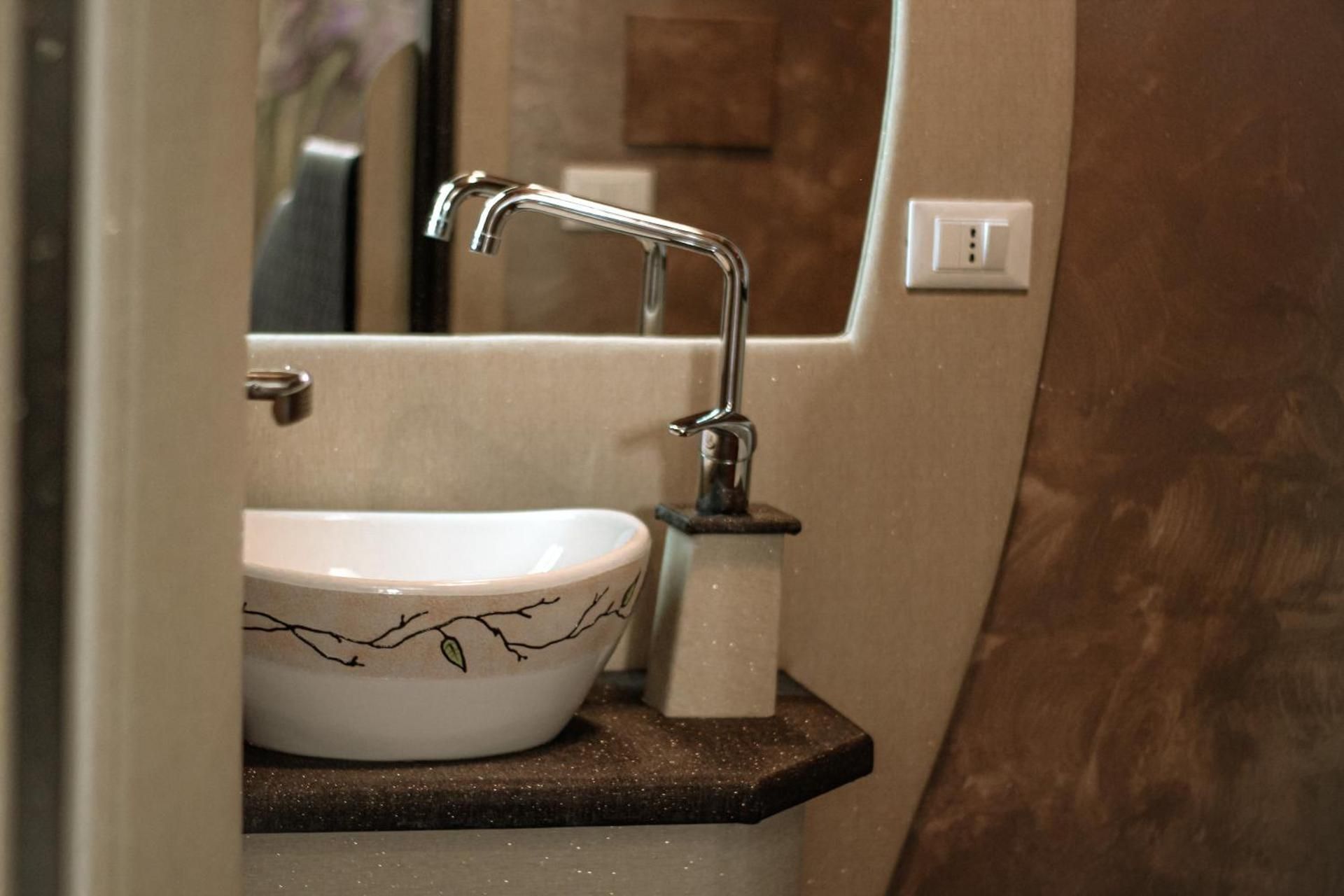 Deluxe Suite with Spa Bath