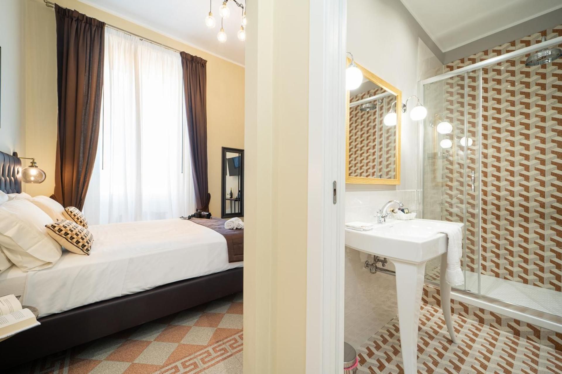 Deluxe Double or Twin Room