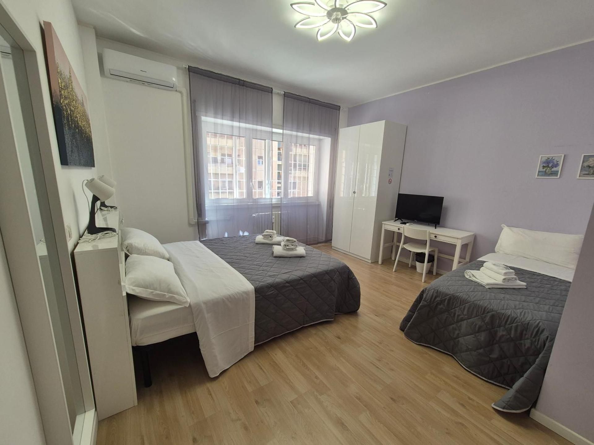 Quadruple Room with Private External Bathroom