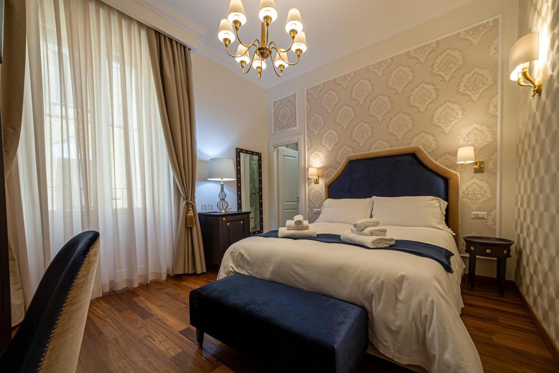 Standard Queen Room