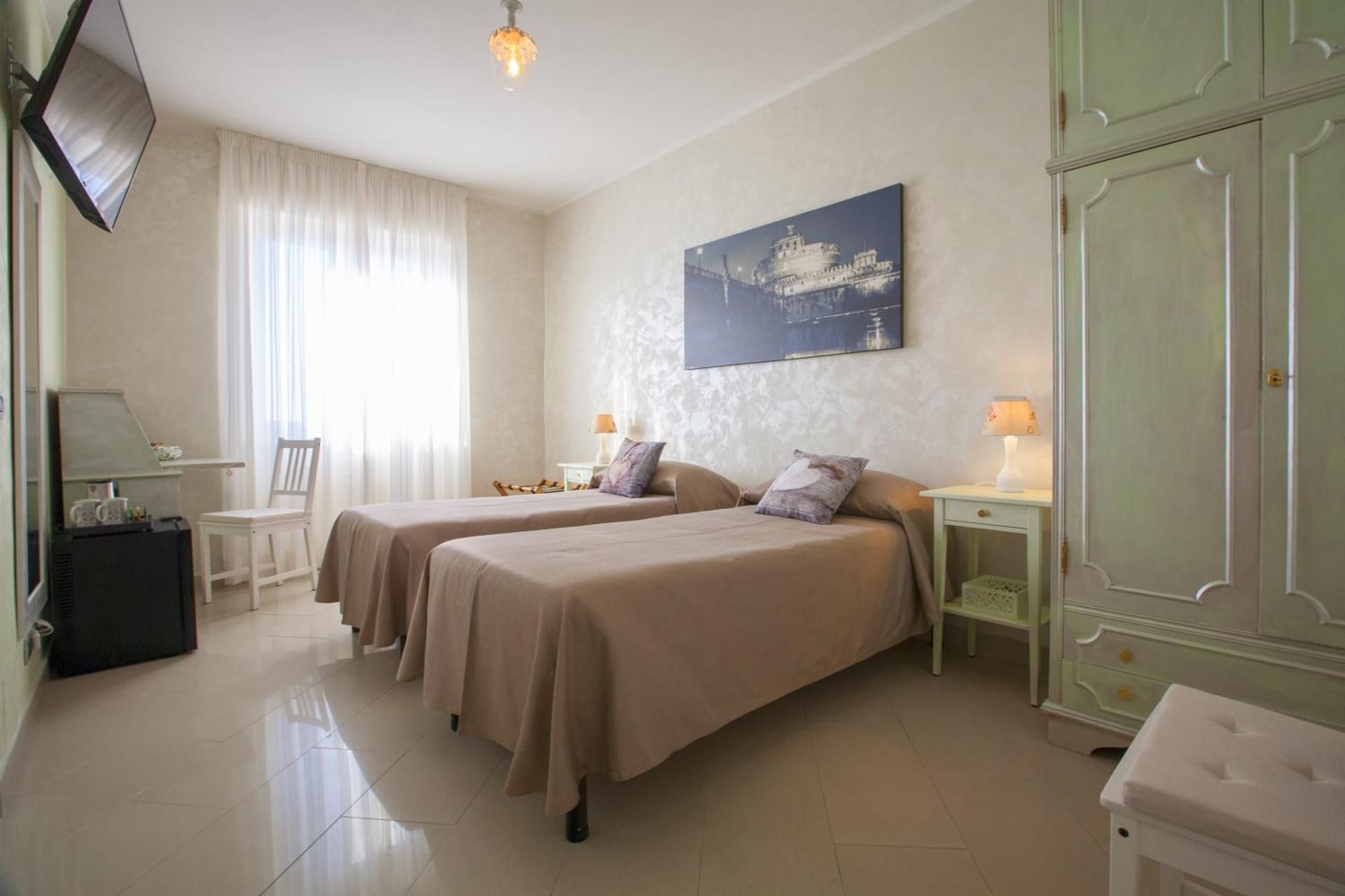 Rogiual Large Double or Twin Room