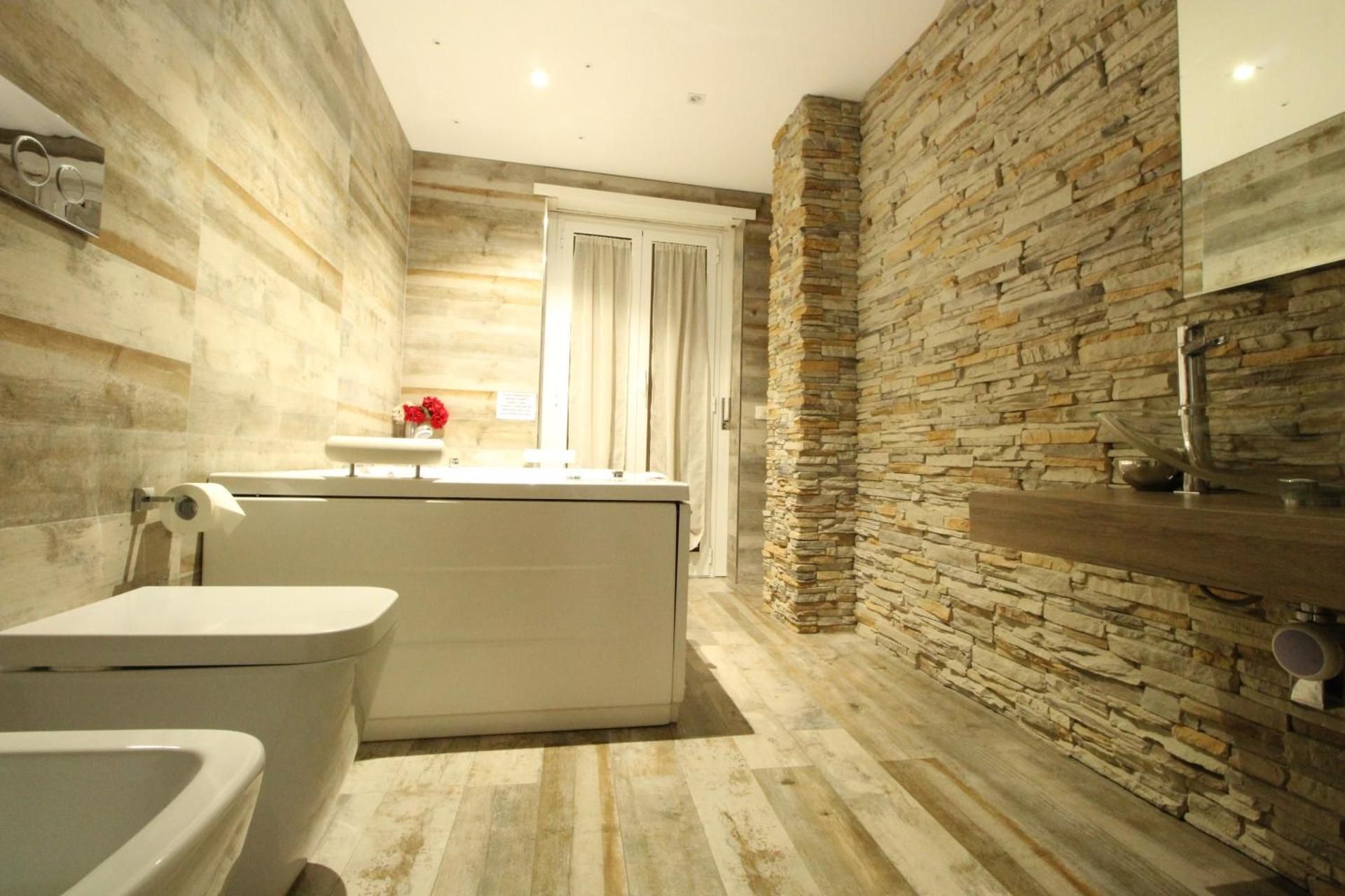 Suite, Spa