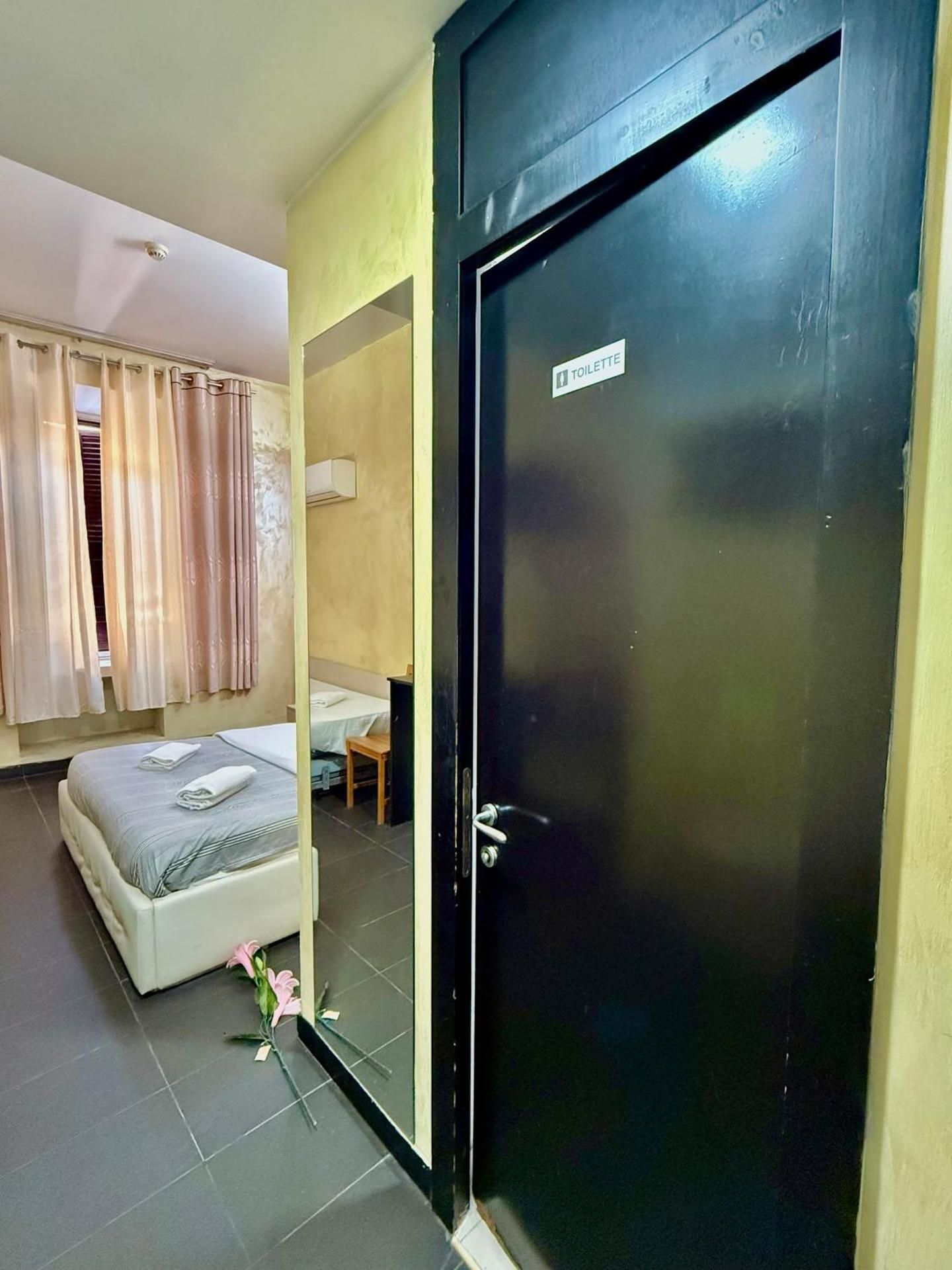 Luna Guest House Deluxe Double Room 3