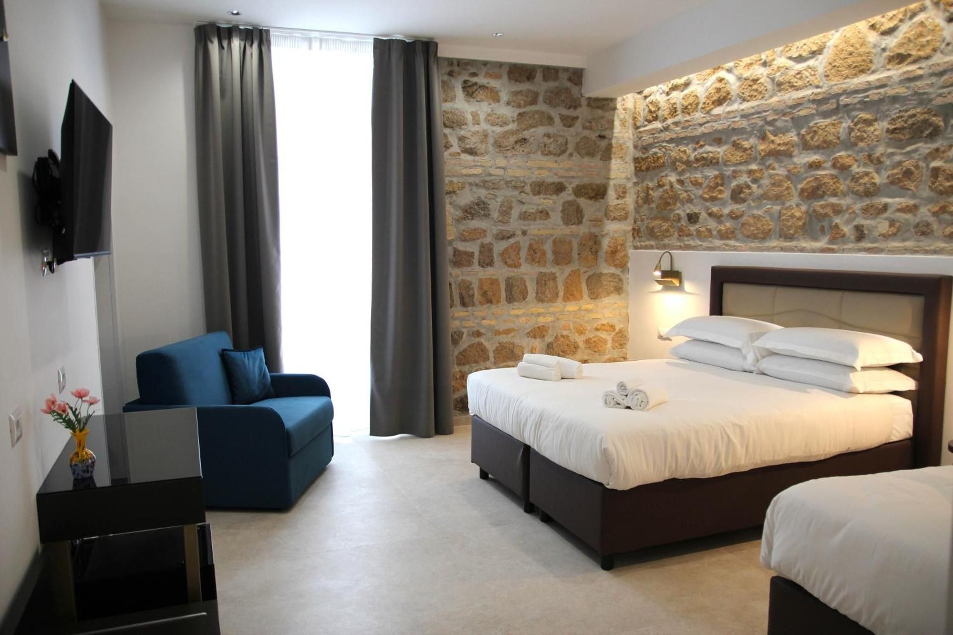 Luxury Triple Room