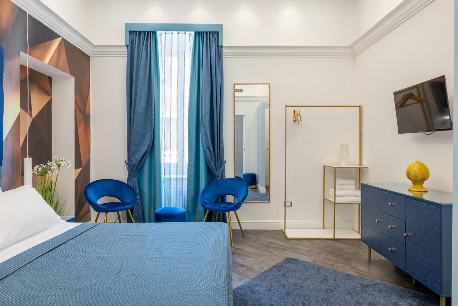 Antiqua Domus Deluxe Double Room 3
