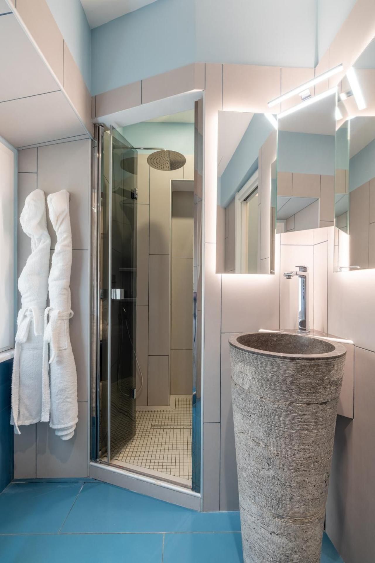 Antiqua Domus Deluxe Double Room 2