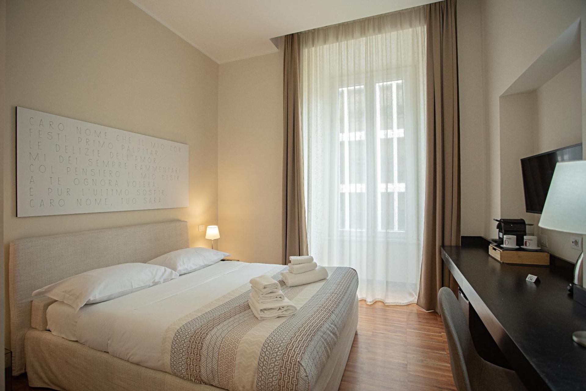 Opera Dreams Double Room with Private Bathroom