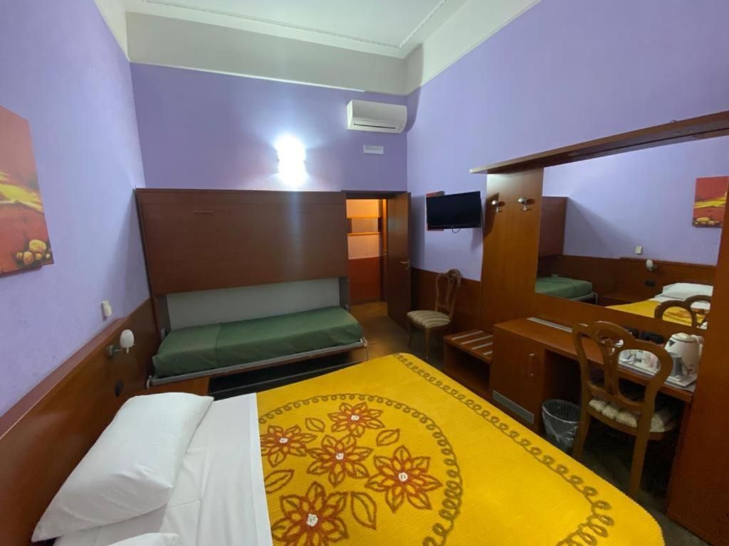 tagliaferri lucia Classic Triple Room 2