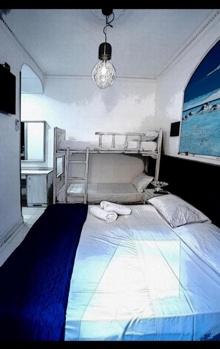 Quadruple Room with Private Bathroom