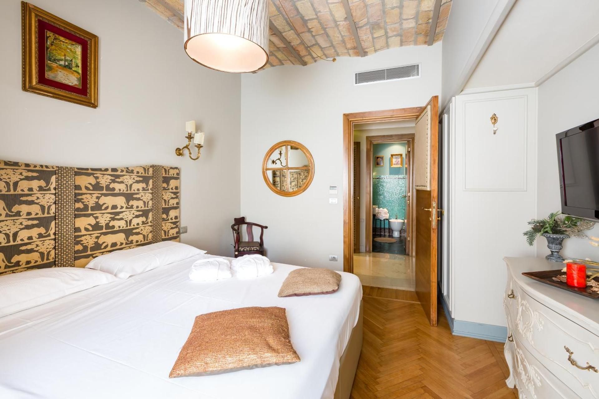 Economy Double Room with External Private Bathroom