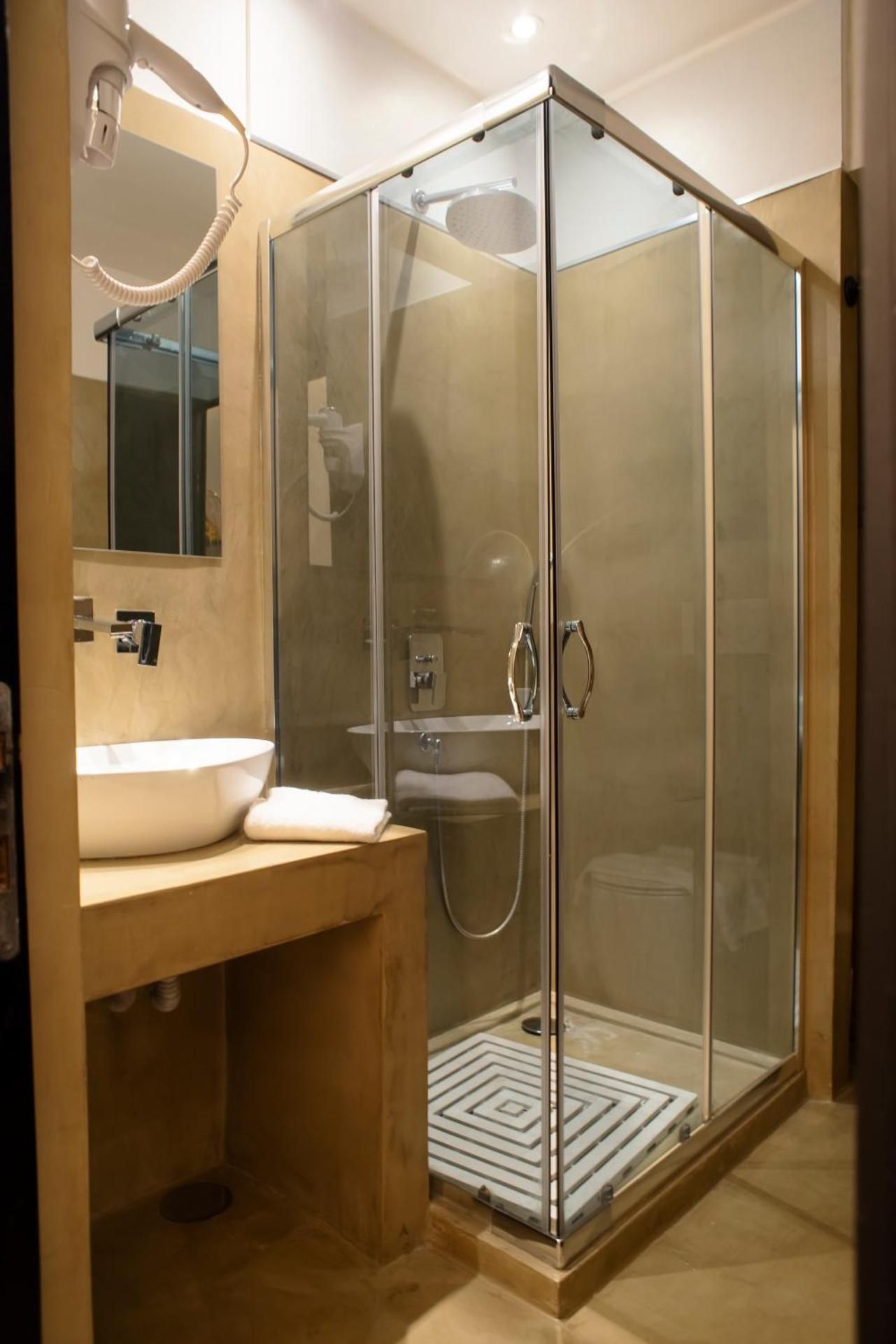 Double Room with Private External Bathroom