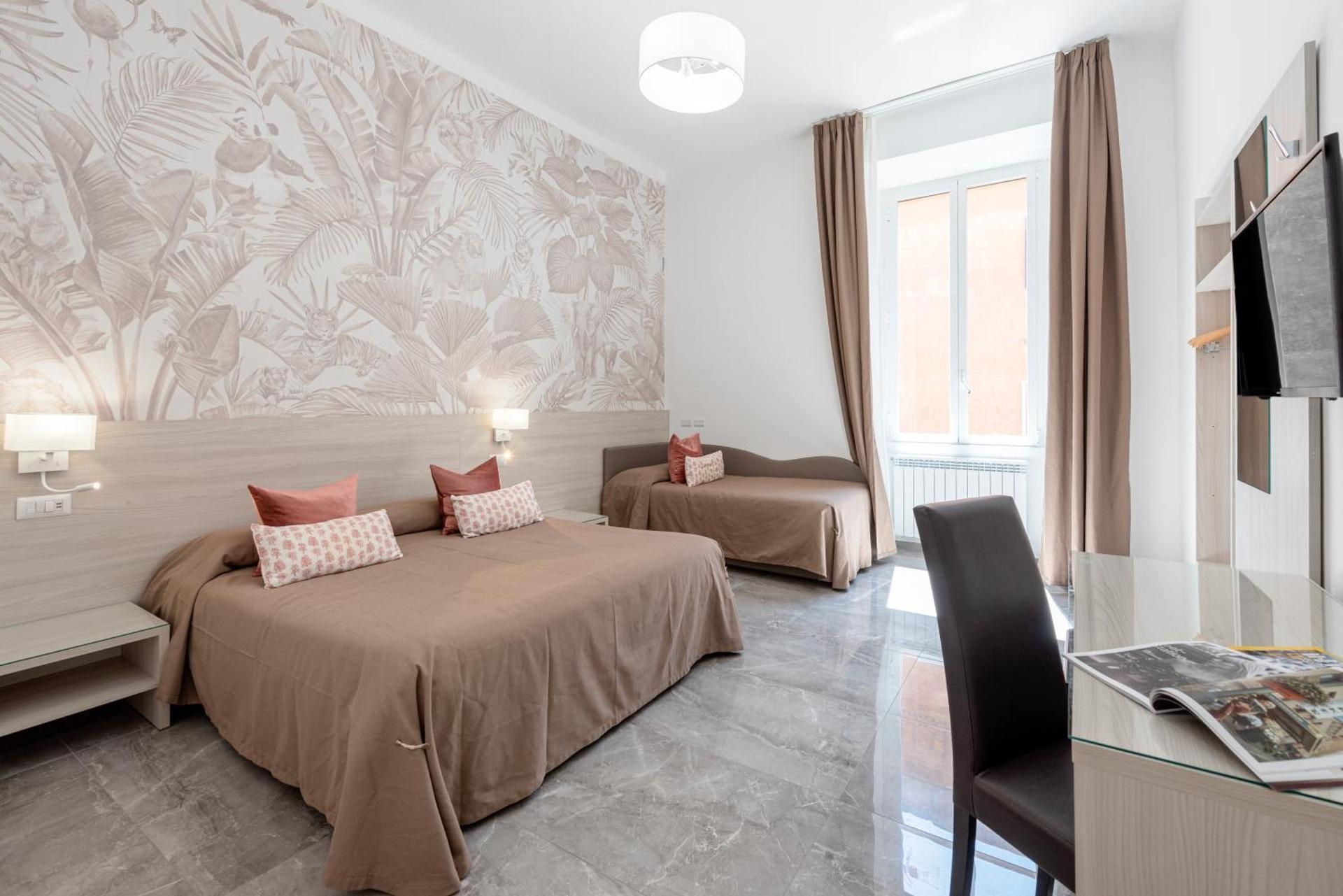 Quadruple Room with Private Bathroom
