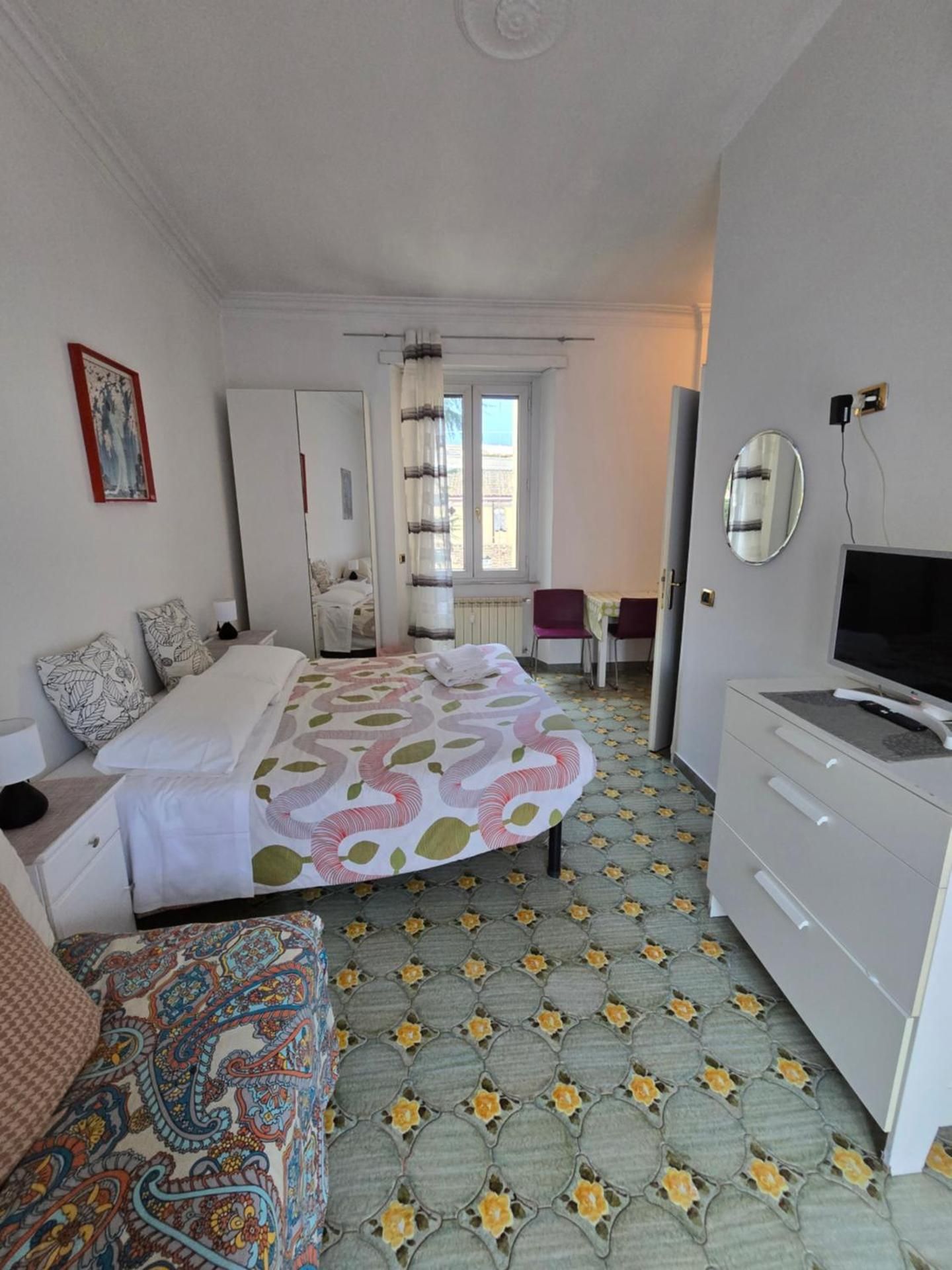Triple Room with Private Bathroom