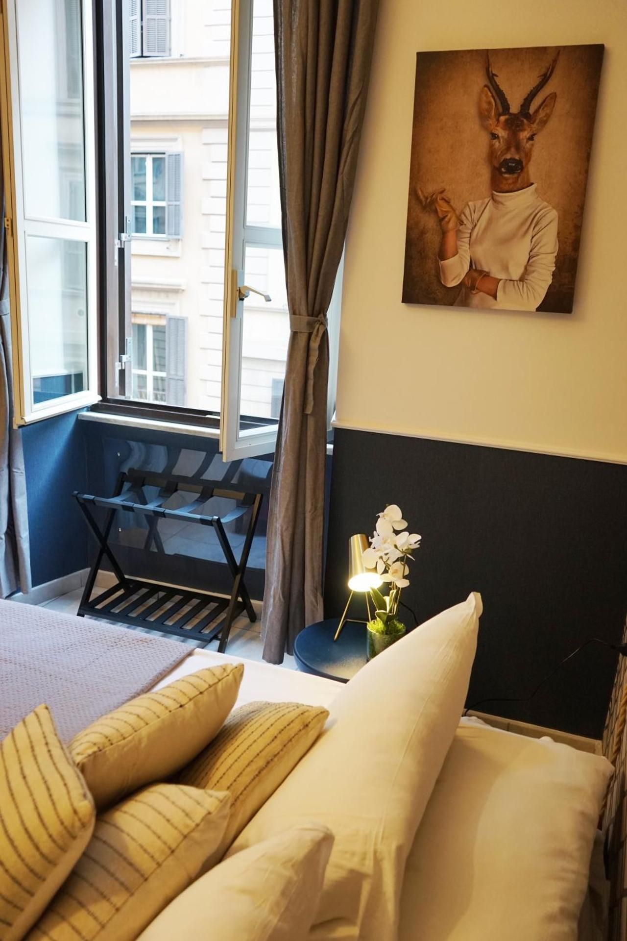 Stay Smart Termini Esquilino Double Room with Private Bathroom 3