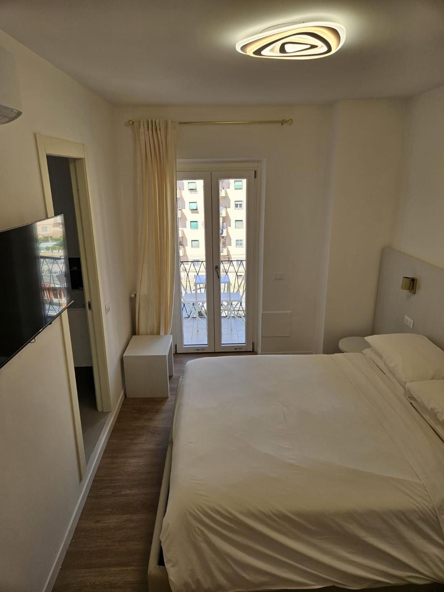 Queen Room with Balcony