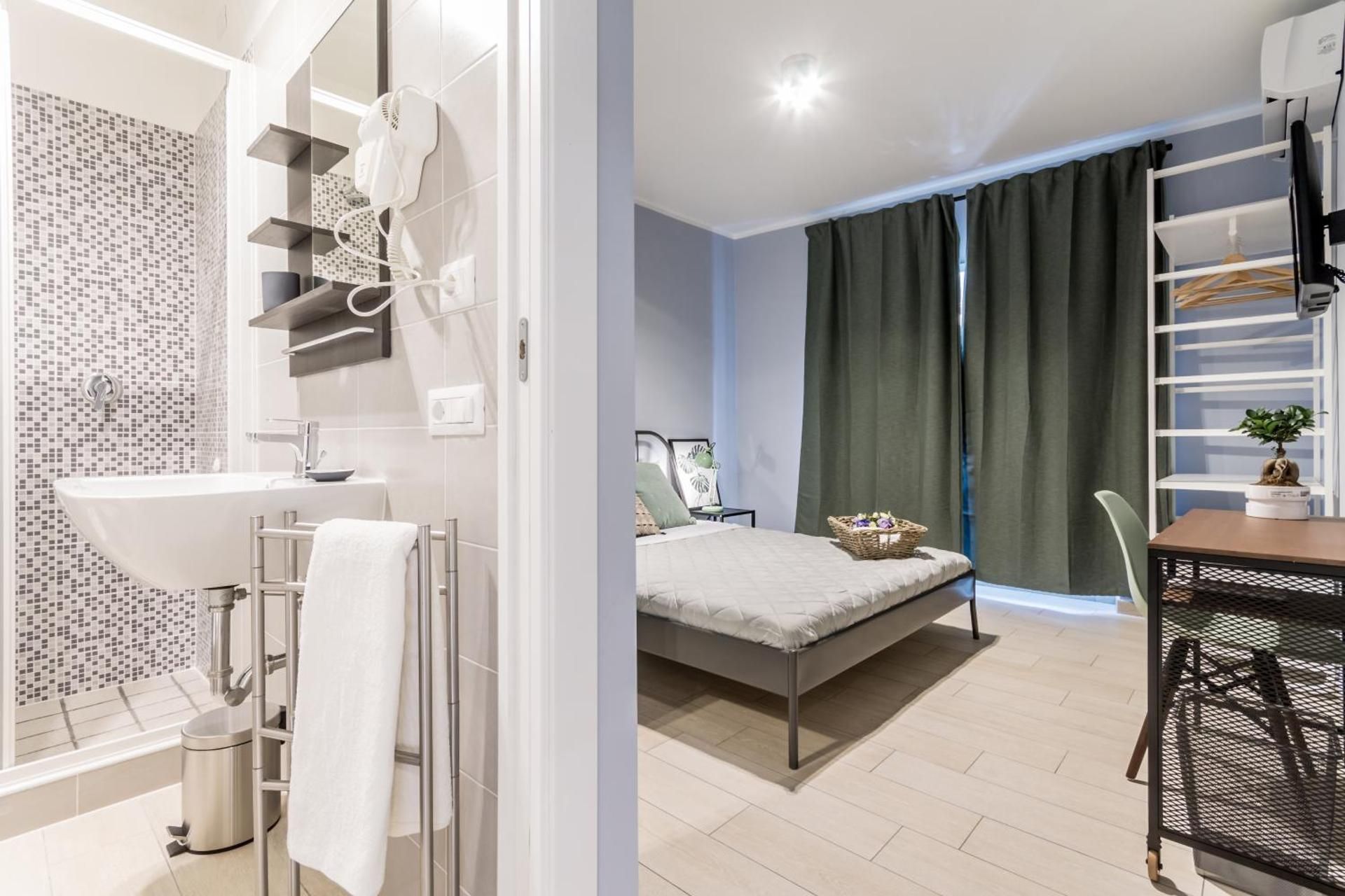 Double Room with Private Bathroom