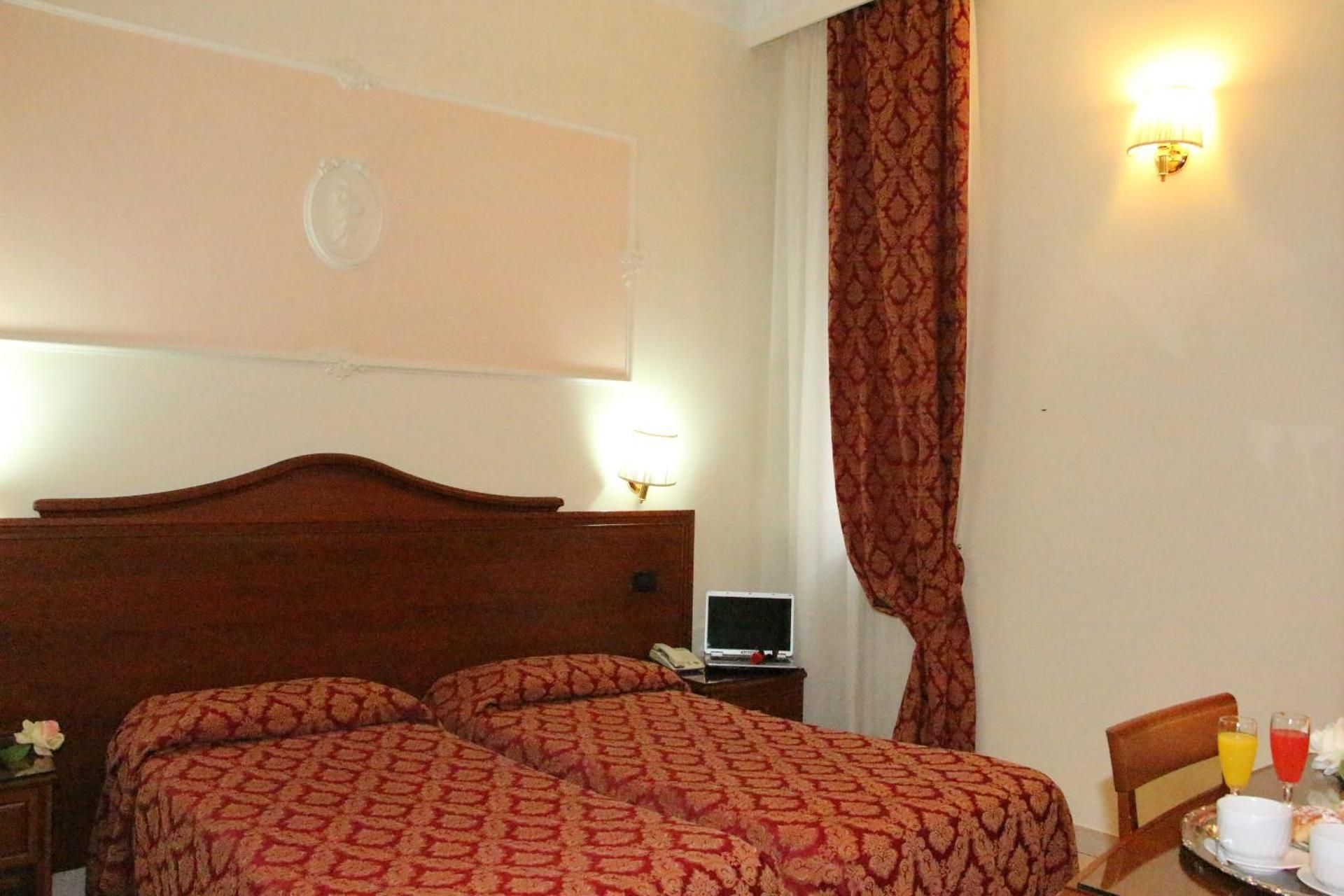 Hotel Mirage Double Room 2