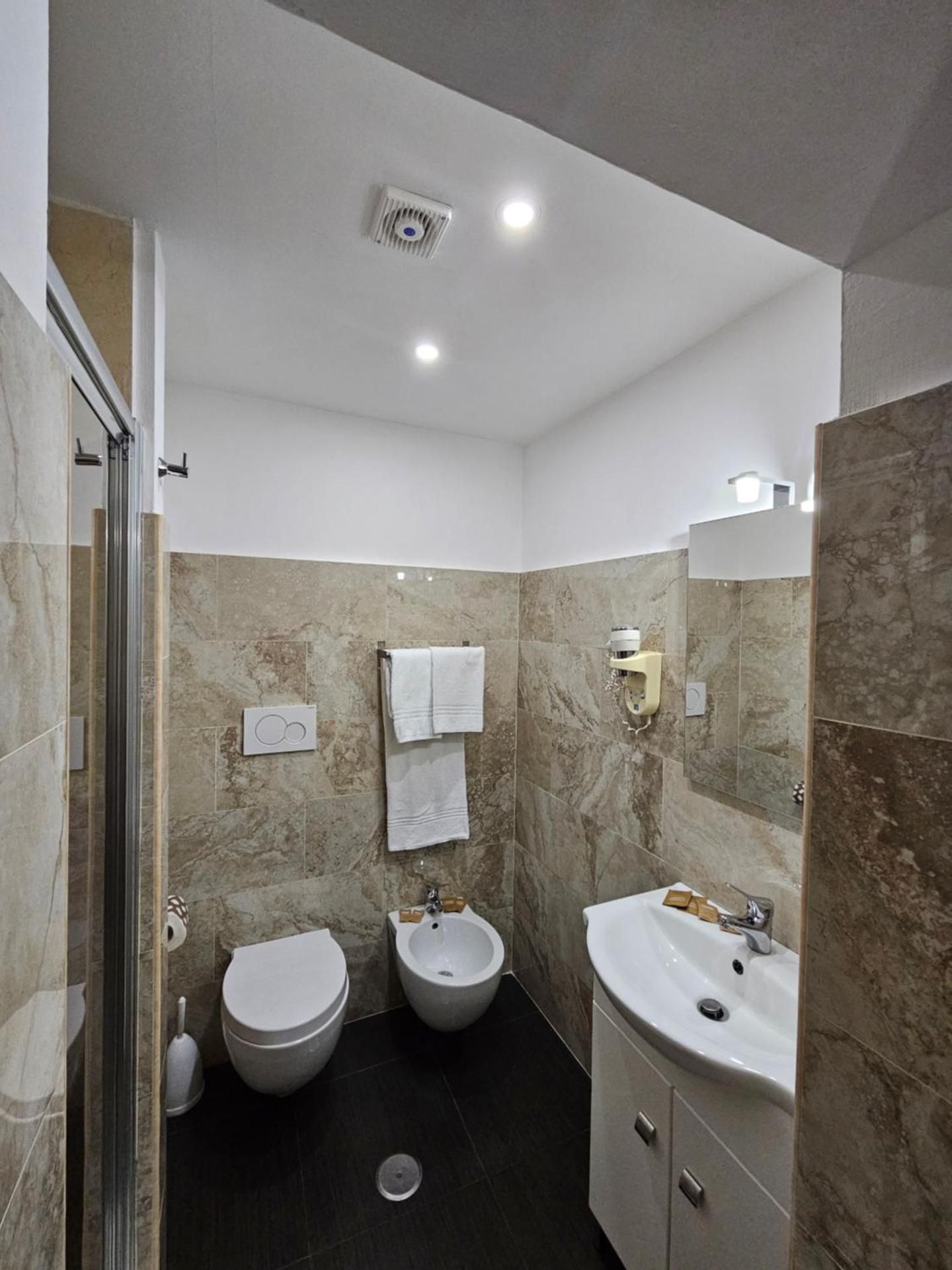 Duplex Quadruple Room