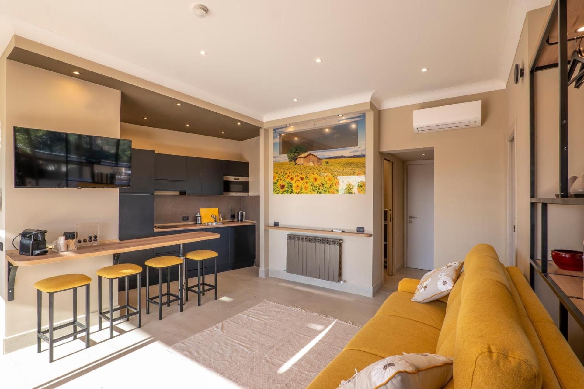 Domus Aurelia Two-Bedroom Deluxe Apartment 3