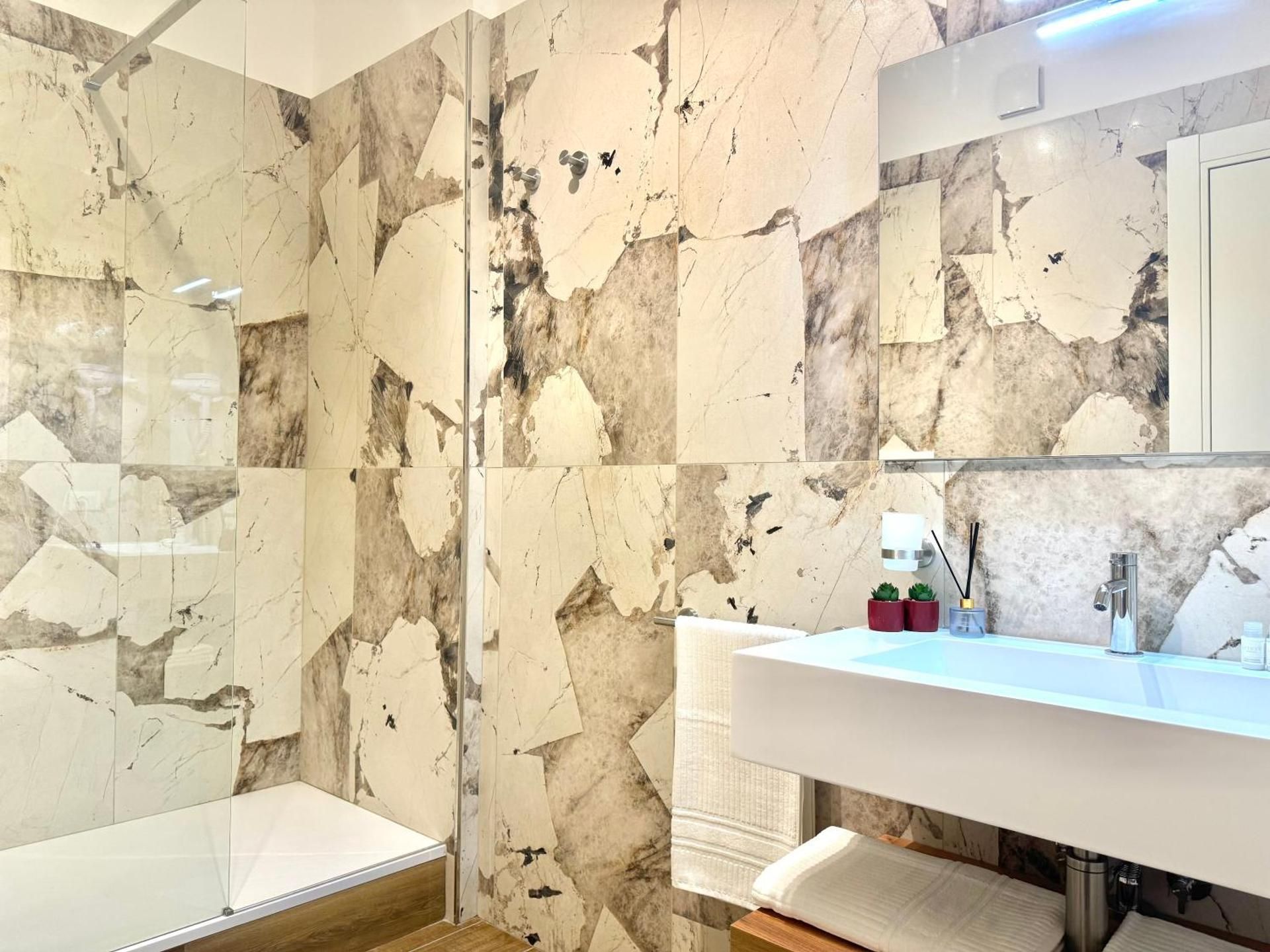 Superior One-Bedroom Apartment with Balcony