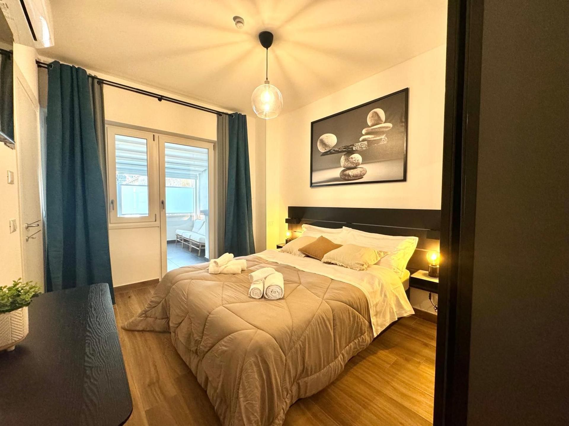 Superior One-Bedroom Apartment with Balcony