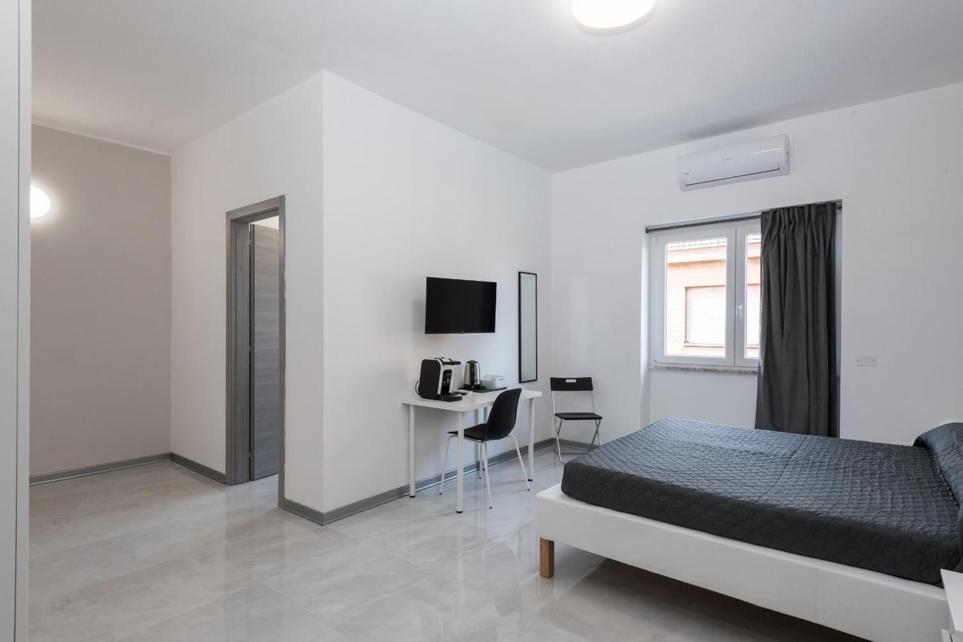 Triple Room with Private Bathroom