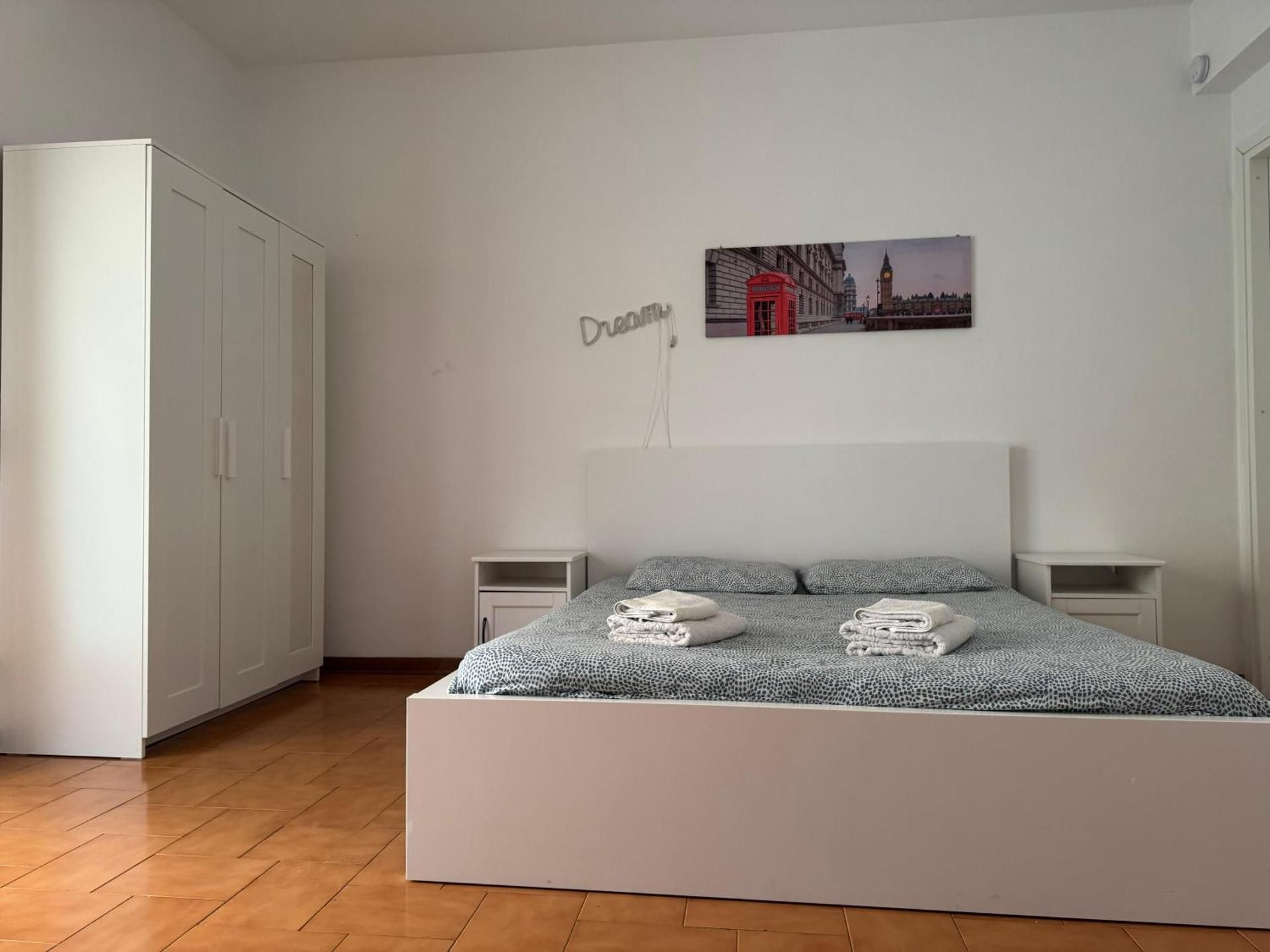 Twin Room with Private Bathroom