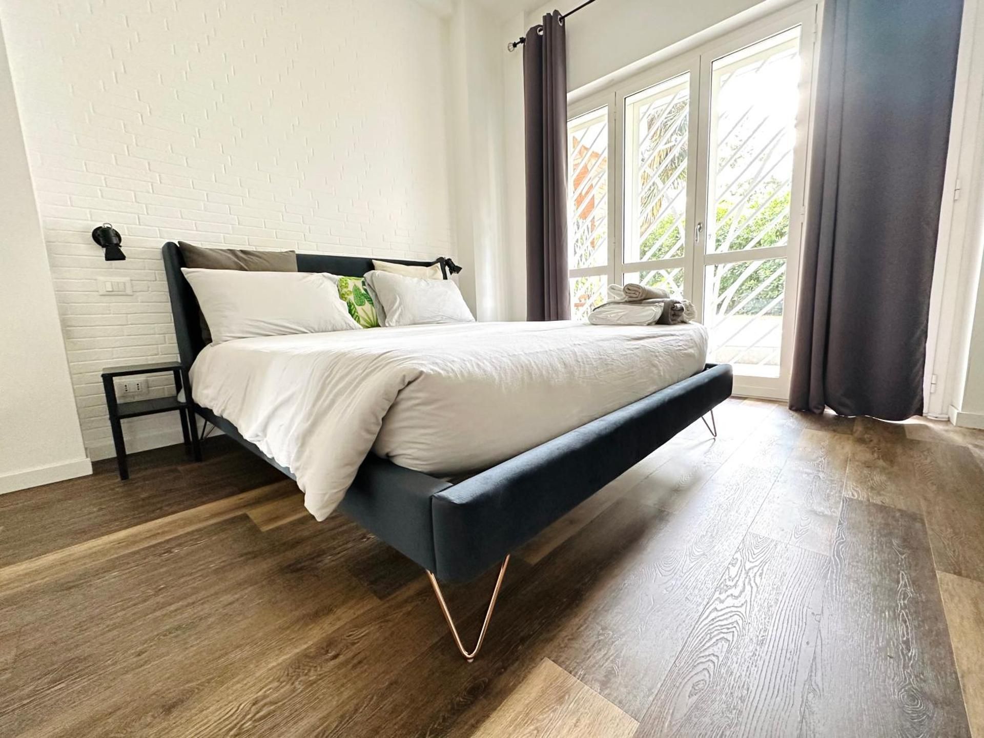 Queen Room with Garden View