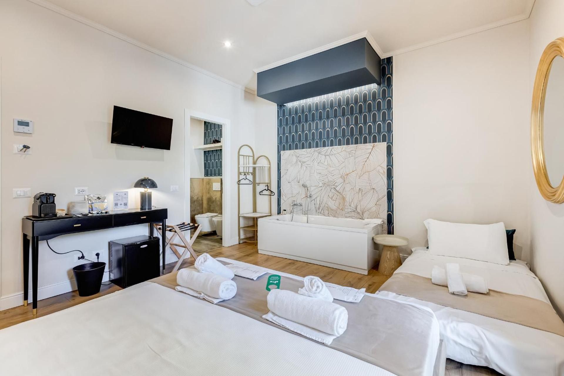 Triple Room with Bath